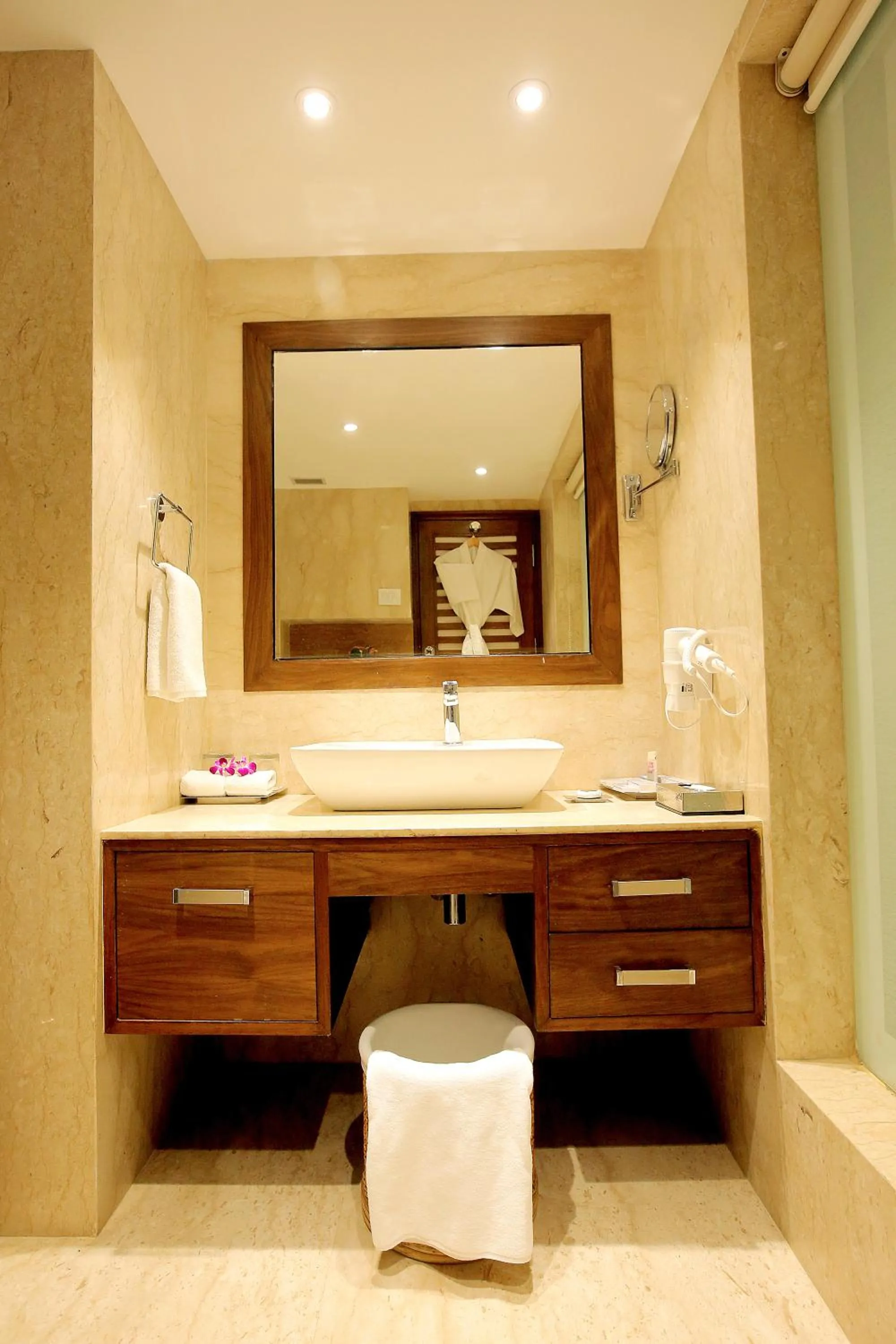 Bathroom in Fortune Sector 27, Noida - Member ITC Hotels' Group
