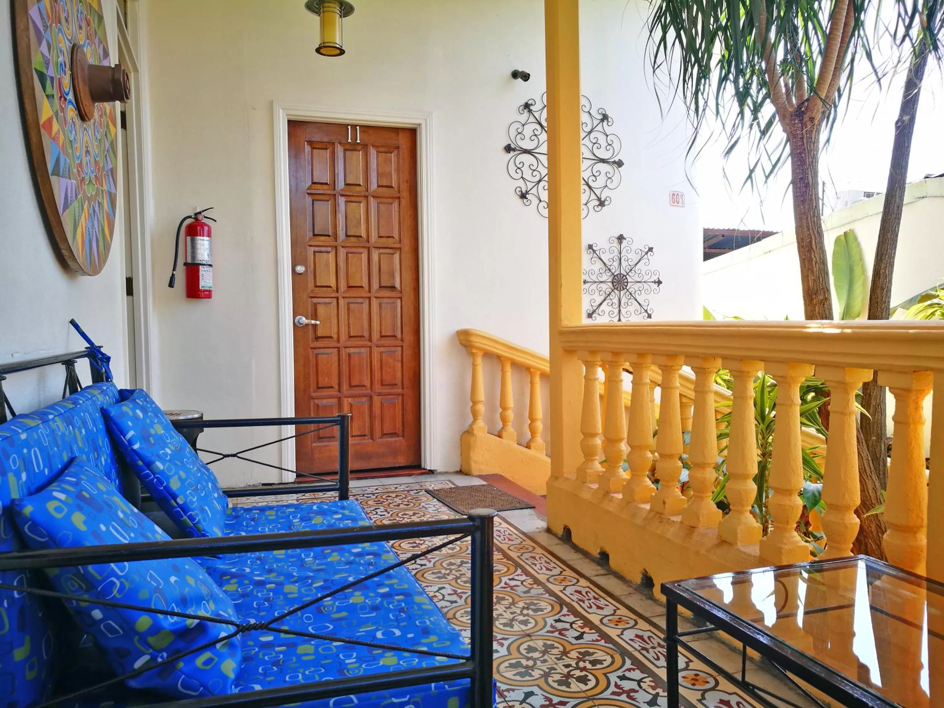 Facade/entrance in Hotel Casa 69