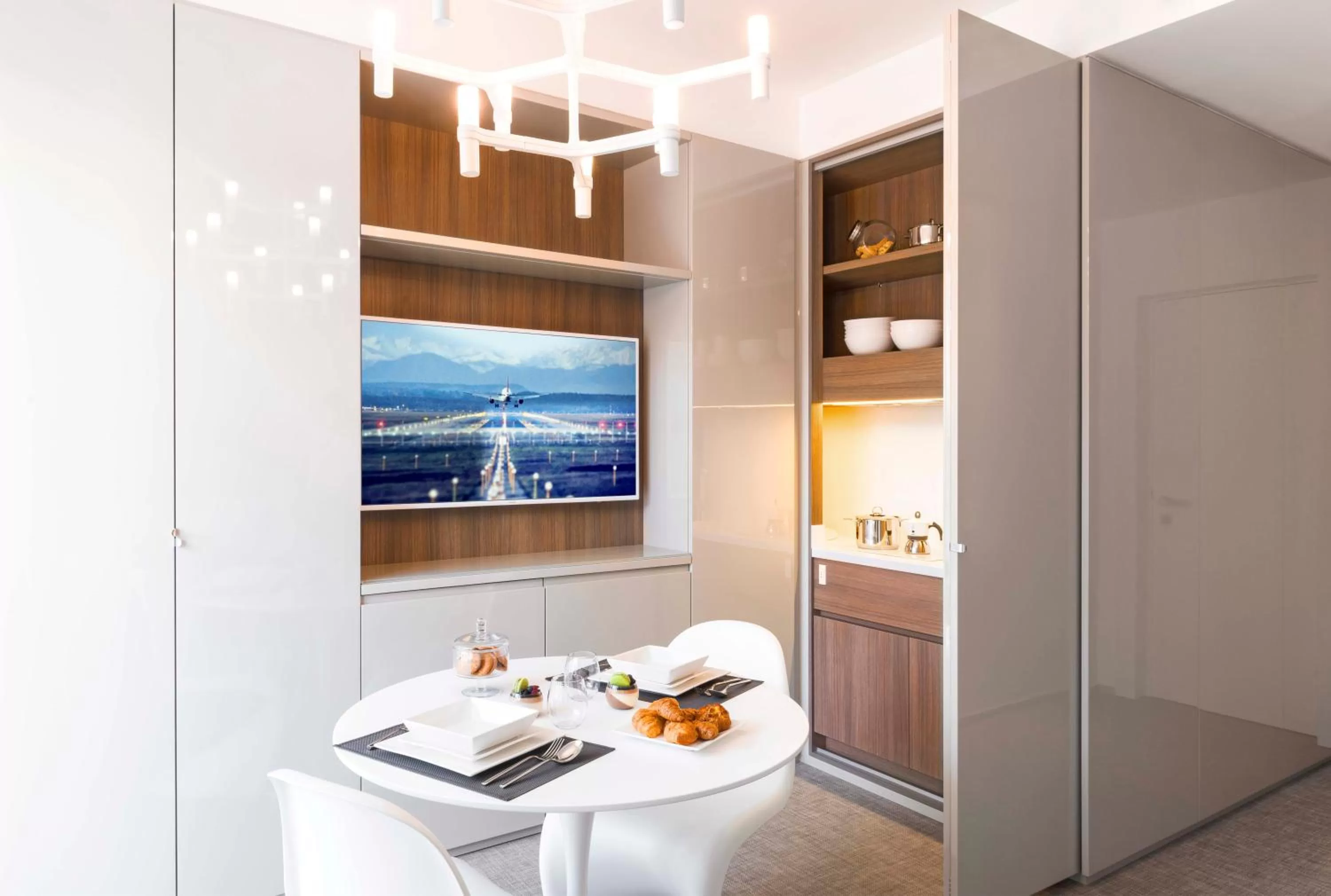 Kitchen or kitchenette in Dilman Luxury Stay