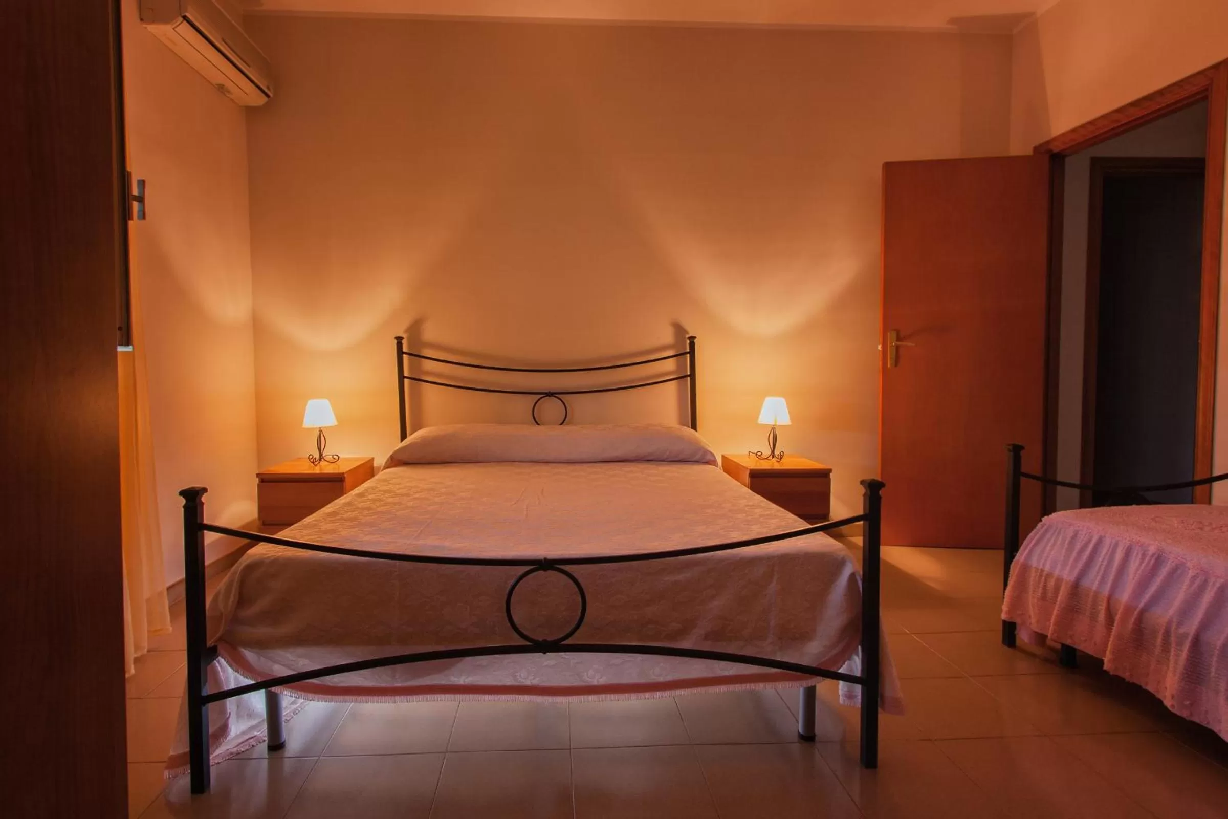 Photo of the whole room, Bed in Joanne B&B