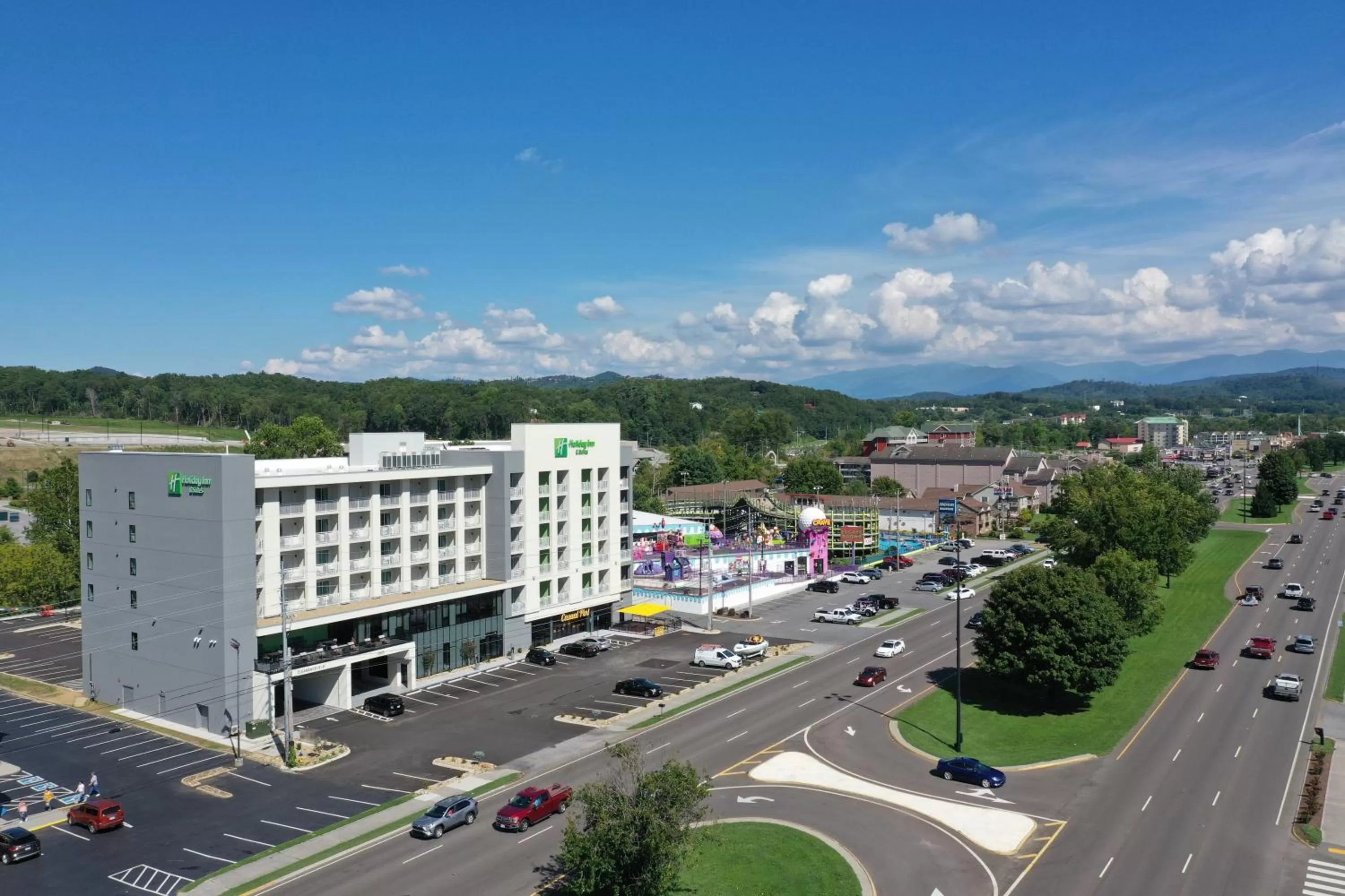 Holiday Inn & Suites Pigeon Forge Convention Center by IHG