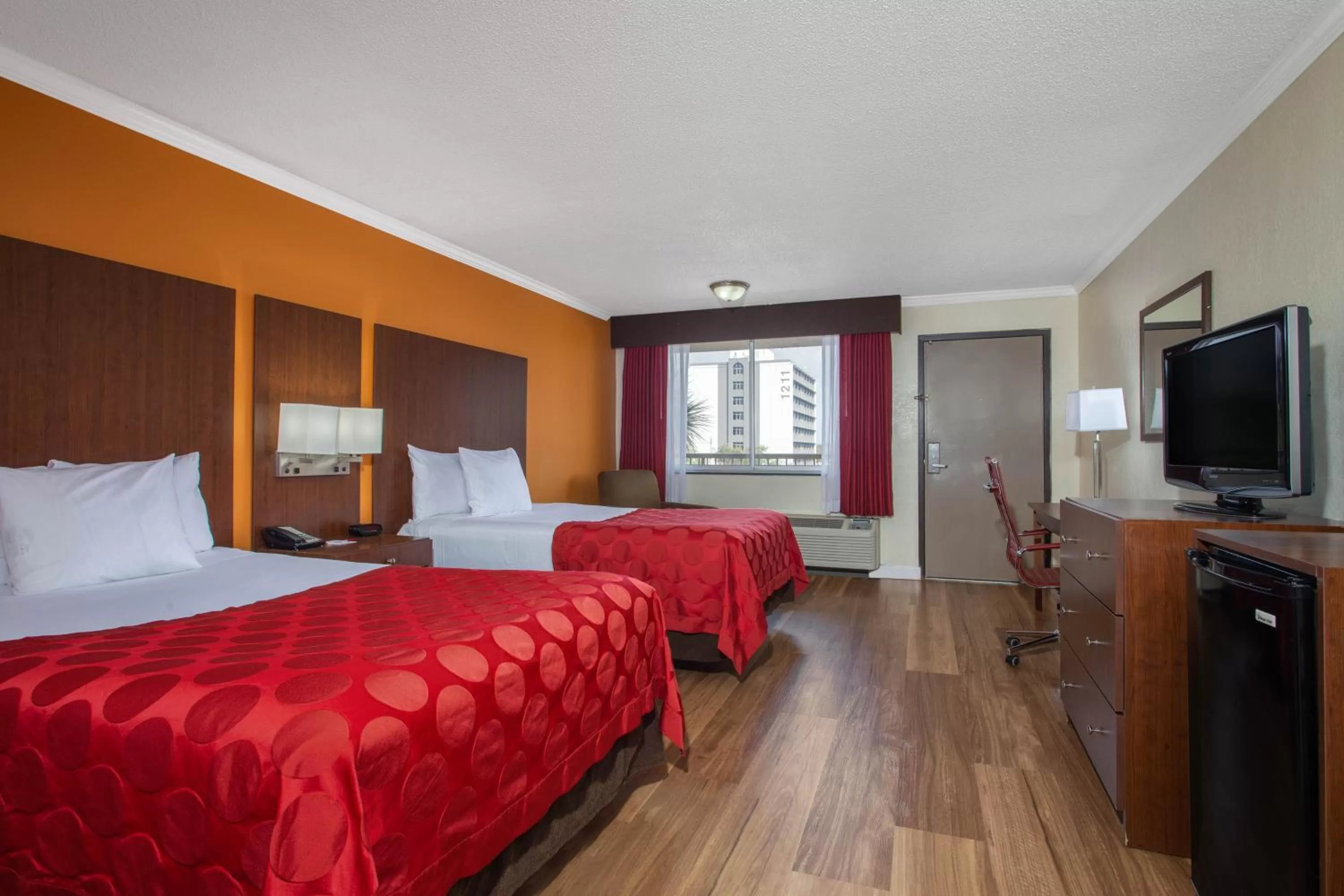 Photo of the whole room, Bed in Ramada by Wyndham Tampa Westshore Airport South