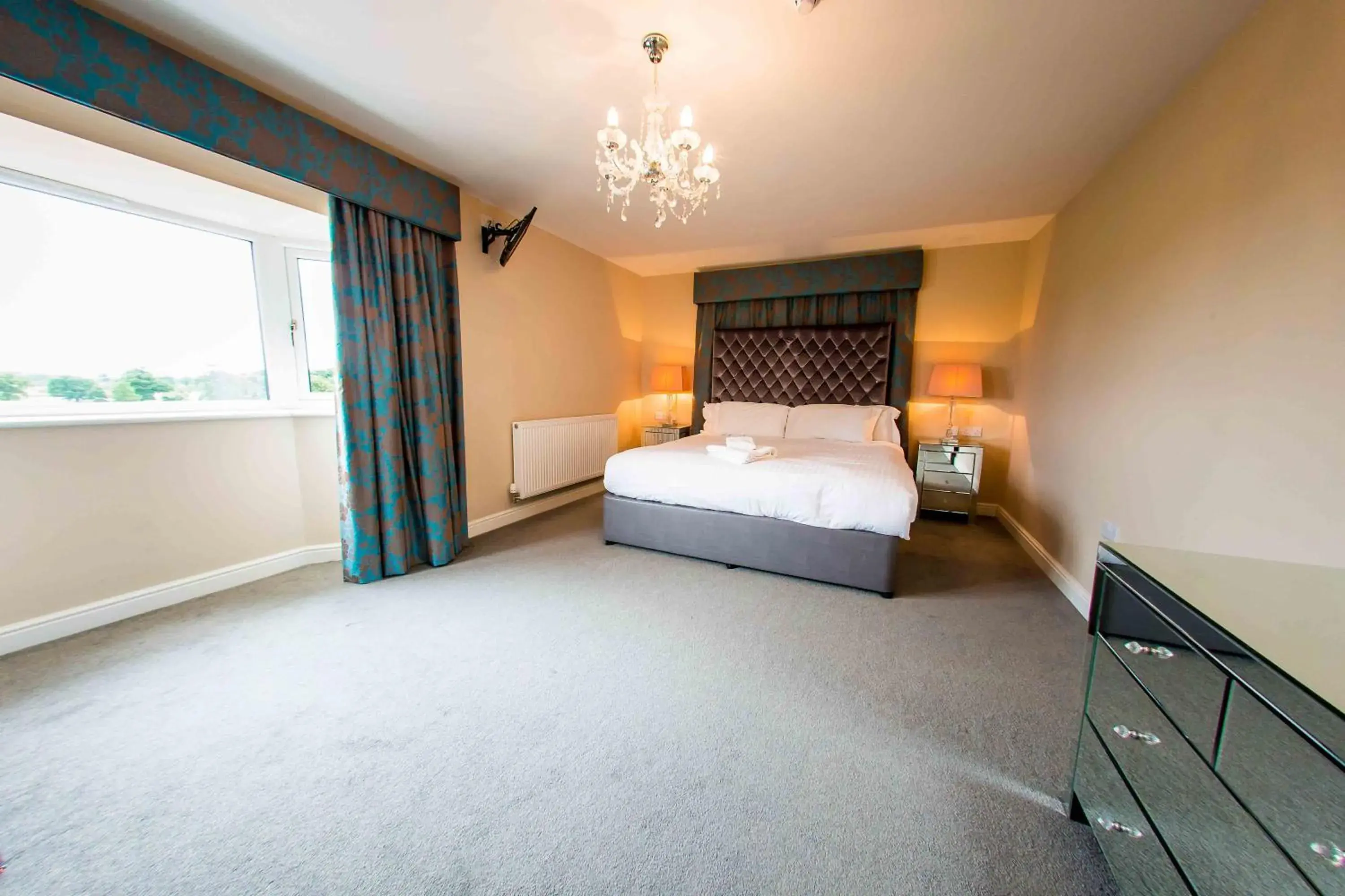 Double Room with Private Bathroom in Whittlebury Hall and Spa Double Room with Private Bathroom in Whittlebury Hall and Spa