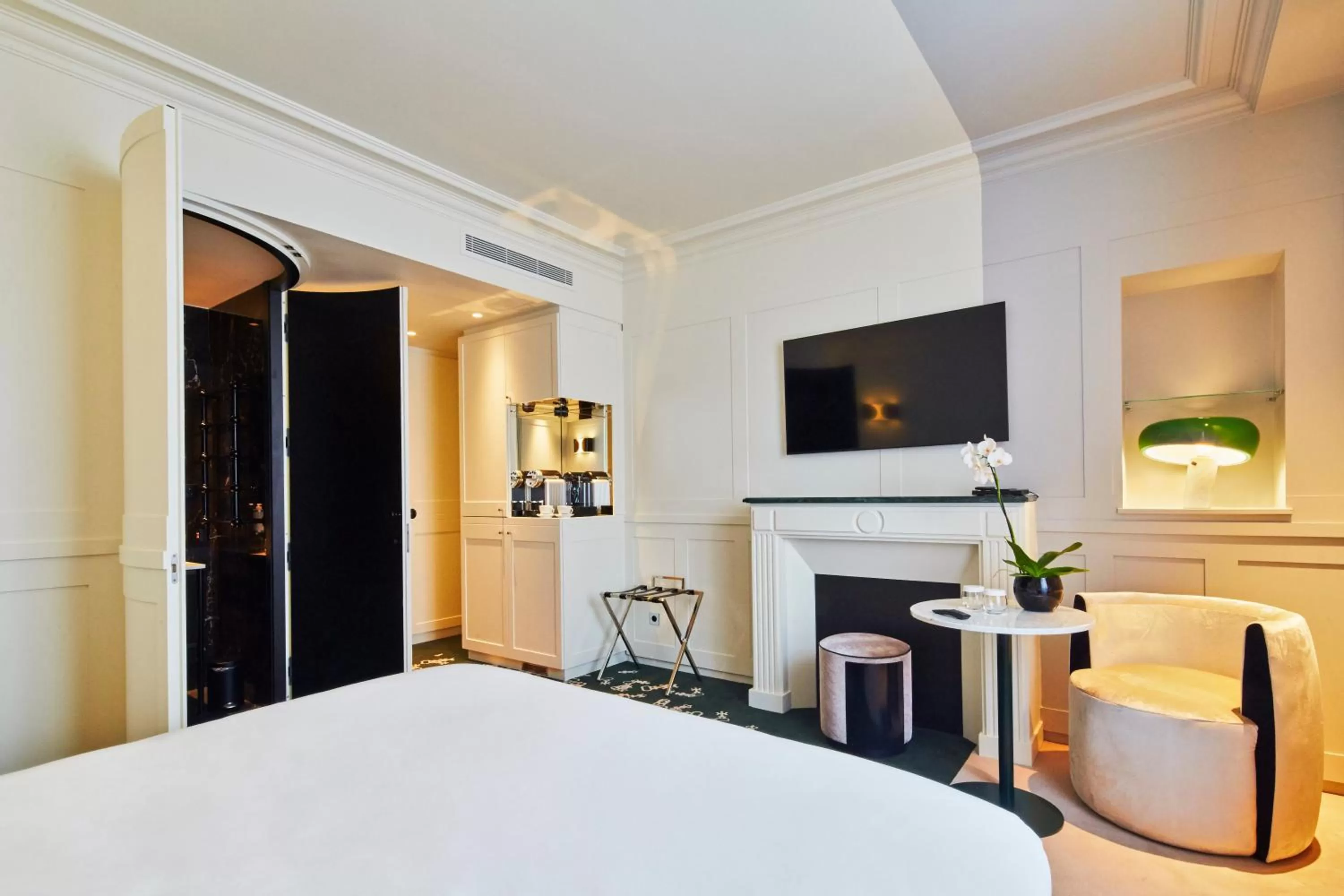 Bedroom, Bed in La Licorne Hotel & Spa Troyes - MGallery Collection