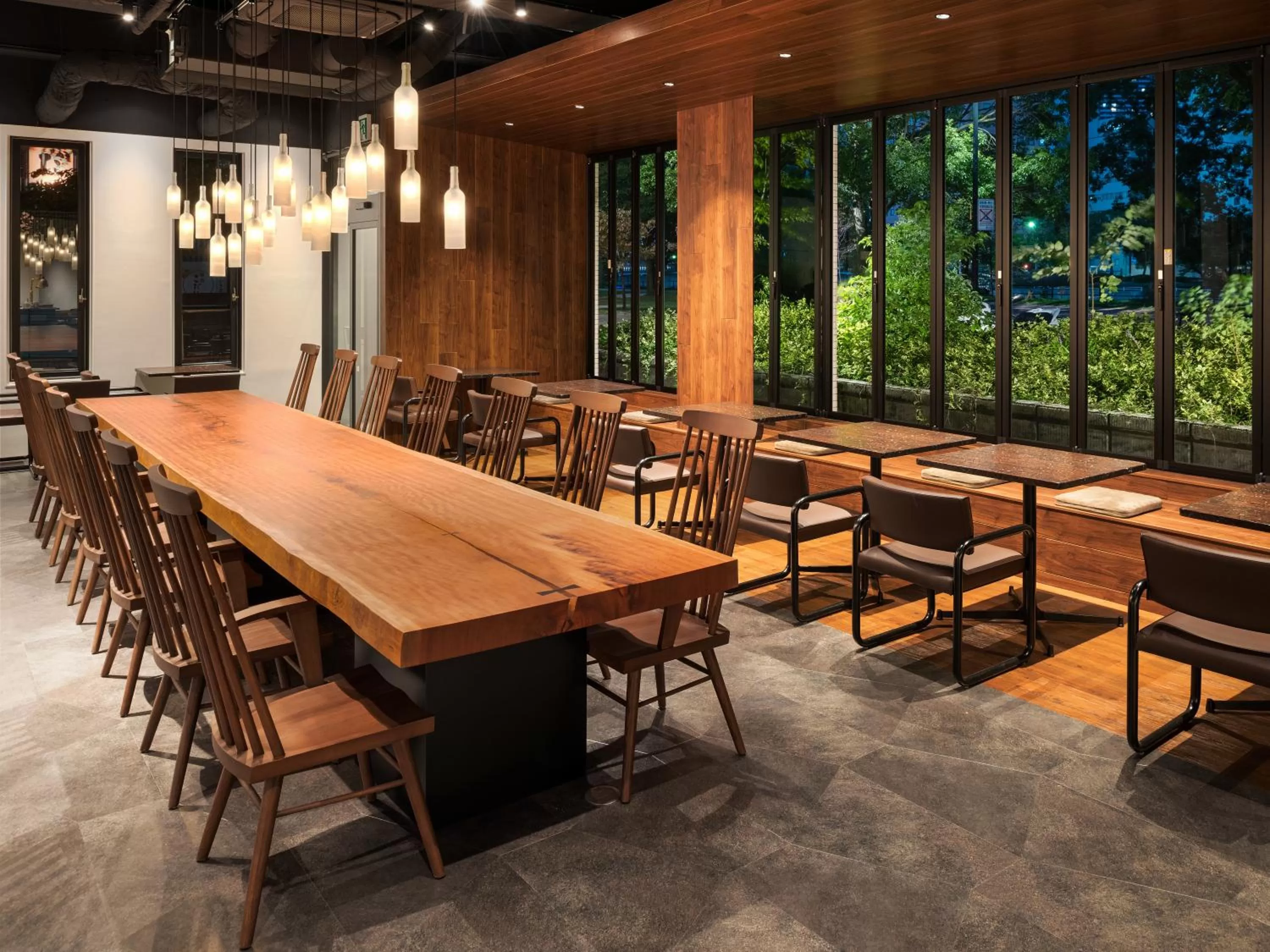 Restaurant/places to eat in EN HOTEL Hiroshima