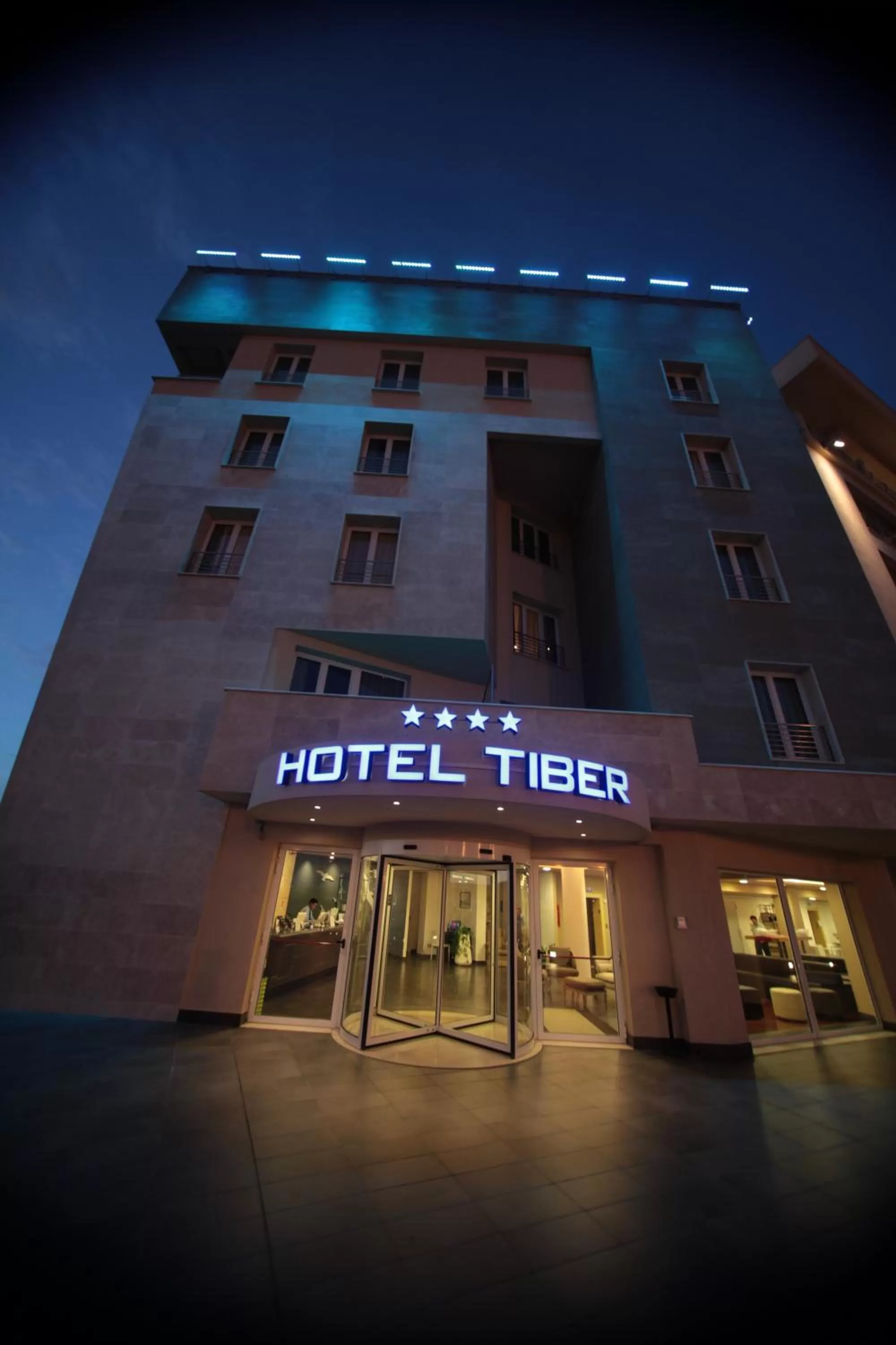 Facade/entrance in Hotel Tiber