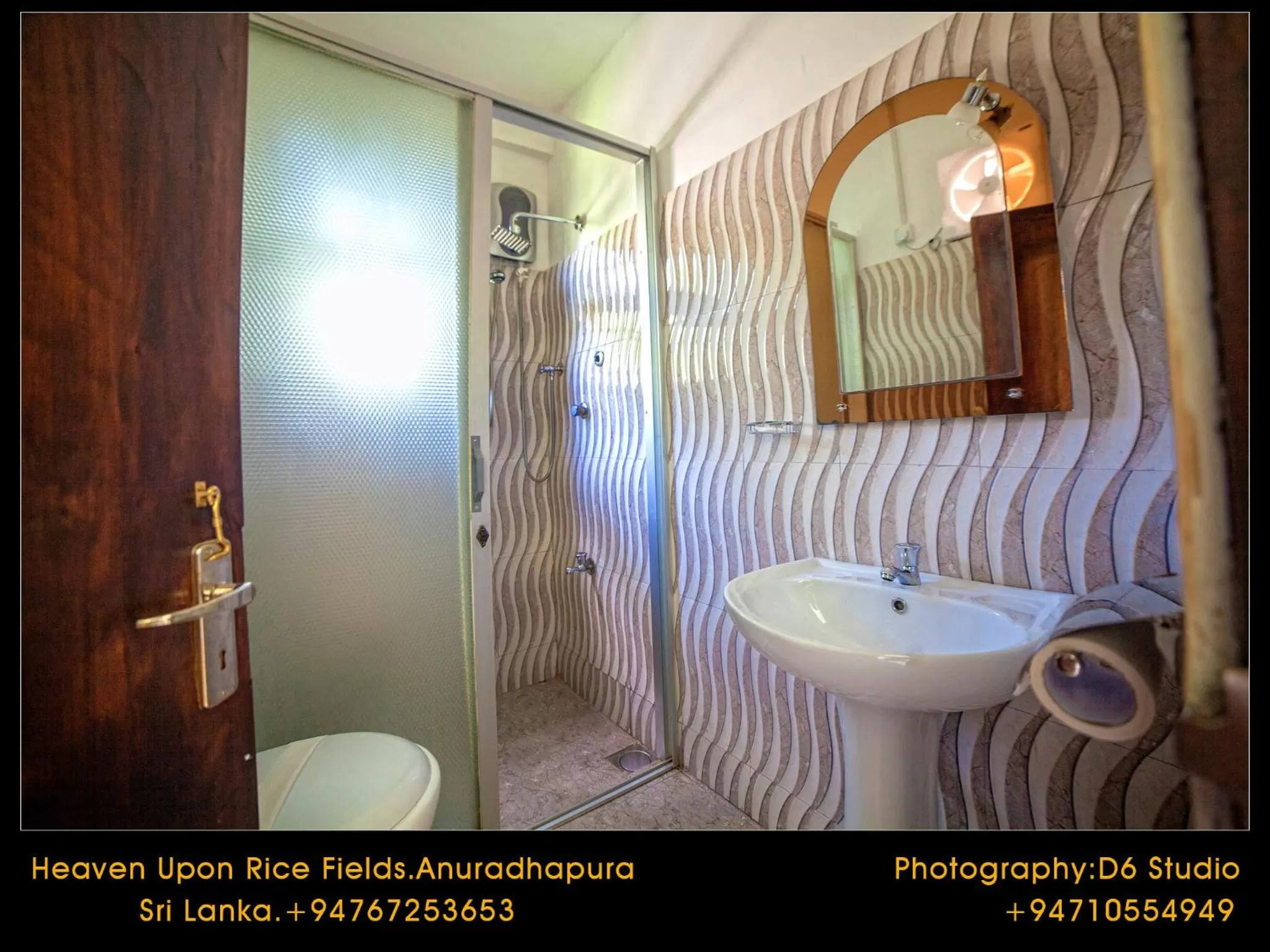 Bathroom in Heaven Upon Rice Fields