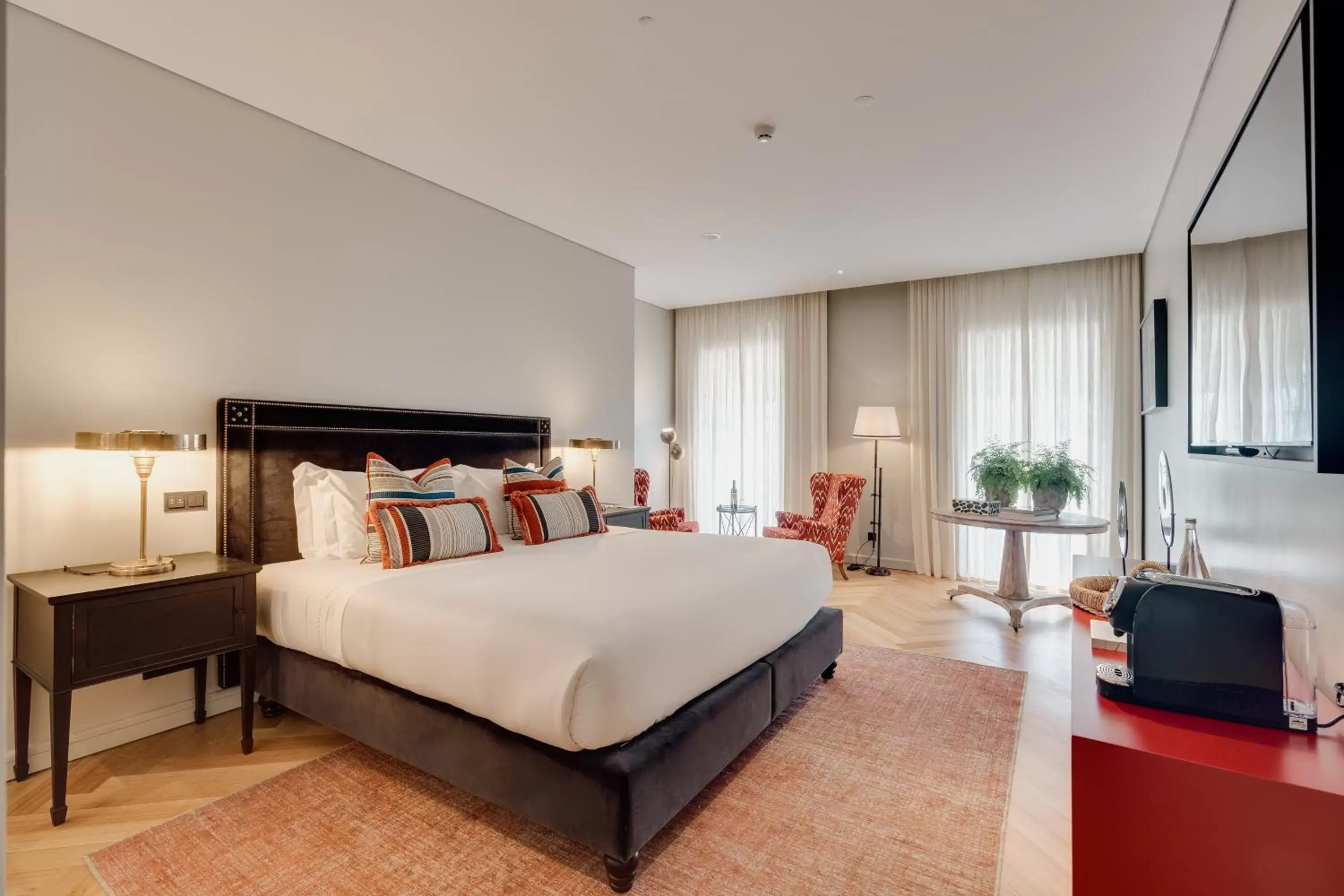 Deluxe Double Room with Sea View in Portie Deluxe Suites by DA'HOME Deluxe Double Room with Sea View in Portie Deluxe Suites by DA'HOME