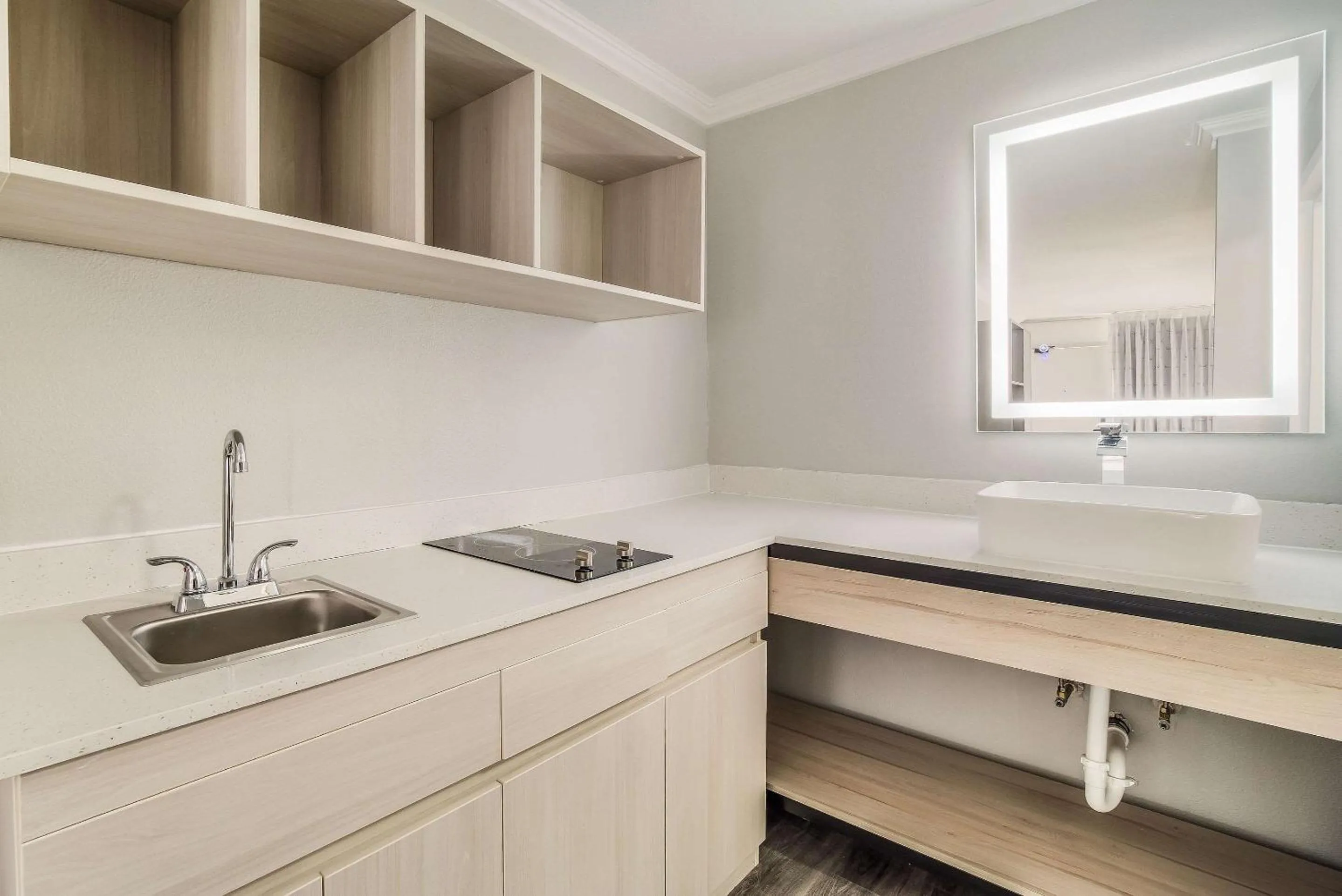 Kitchen or kitchenette in MainStay Suites Florence - Darlington