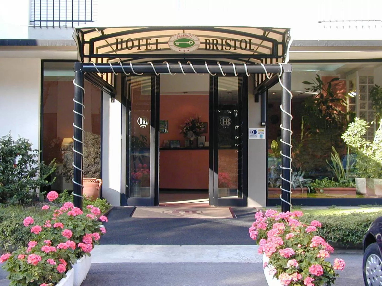 Facade/entrance in Hotel Bristol