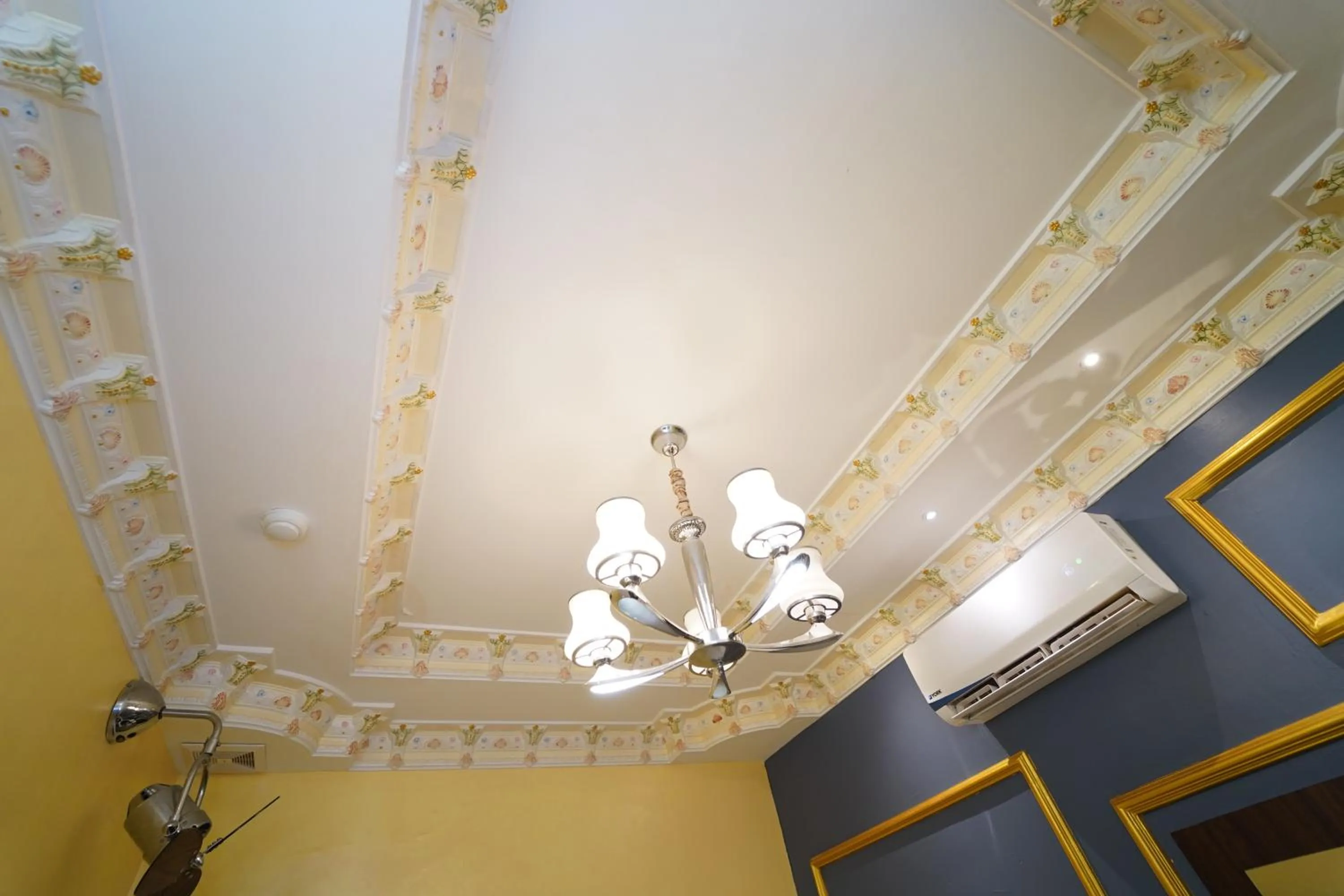 Ghazrin's Classic Hotel JB