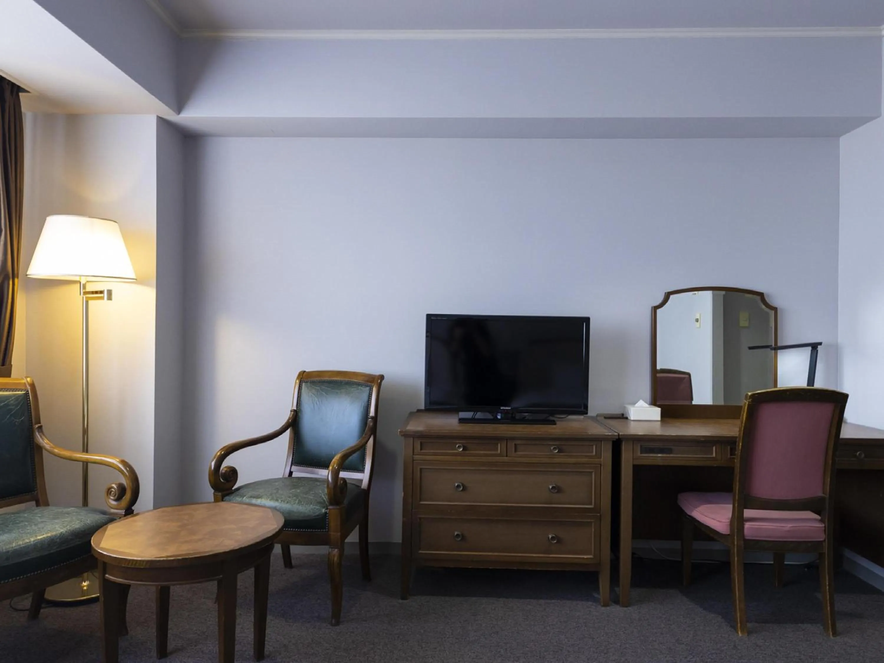 Photo of the whole room in Ariston Hotel Kobe