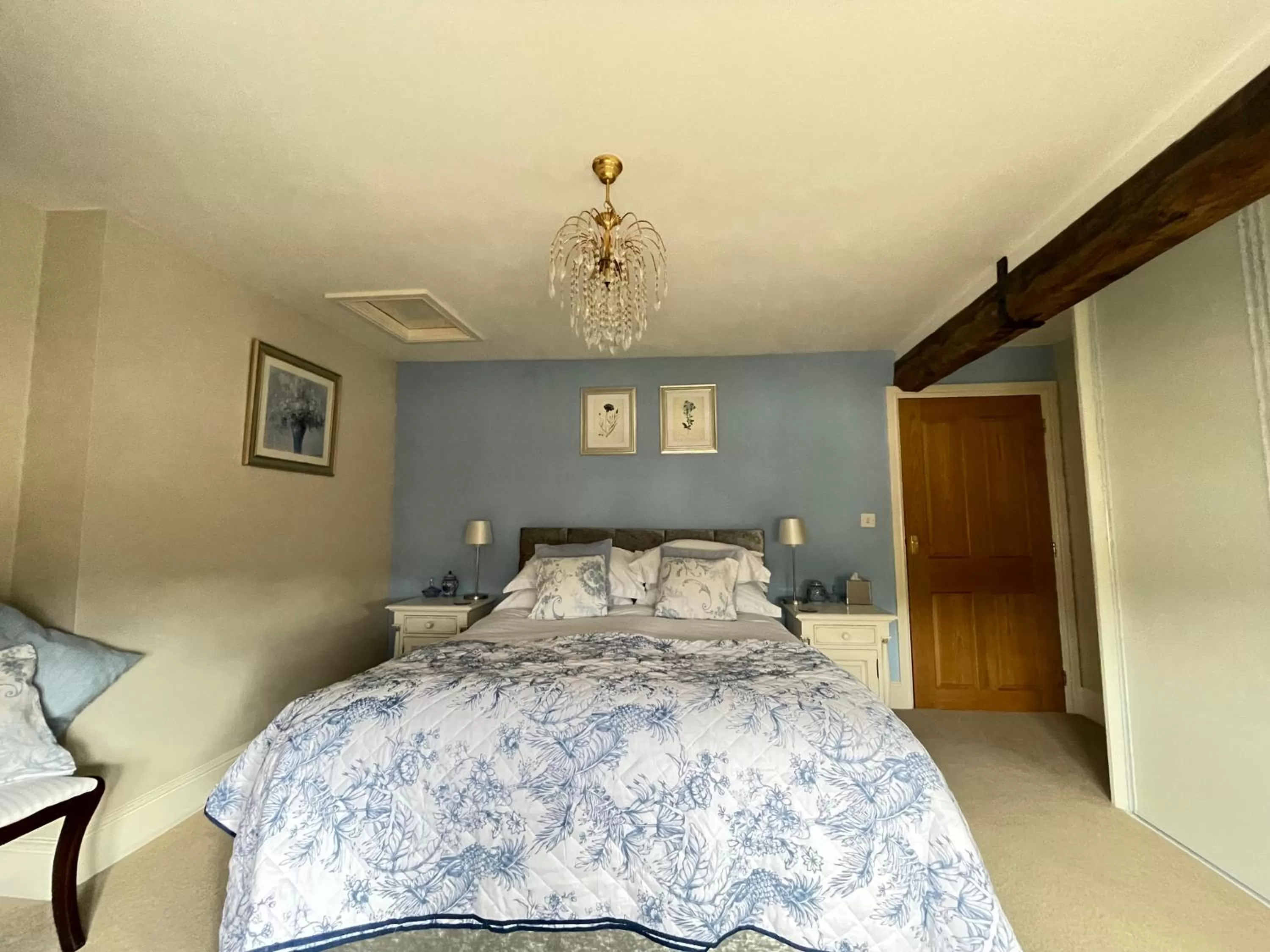 Bedroom, Bed in Eagle House - Award Winning B&B and Apartment