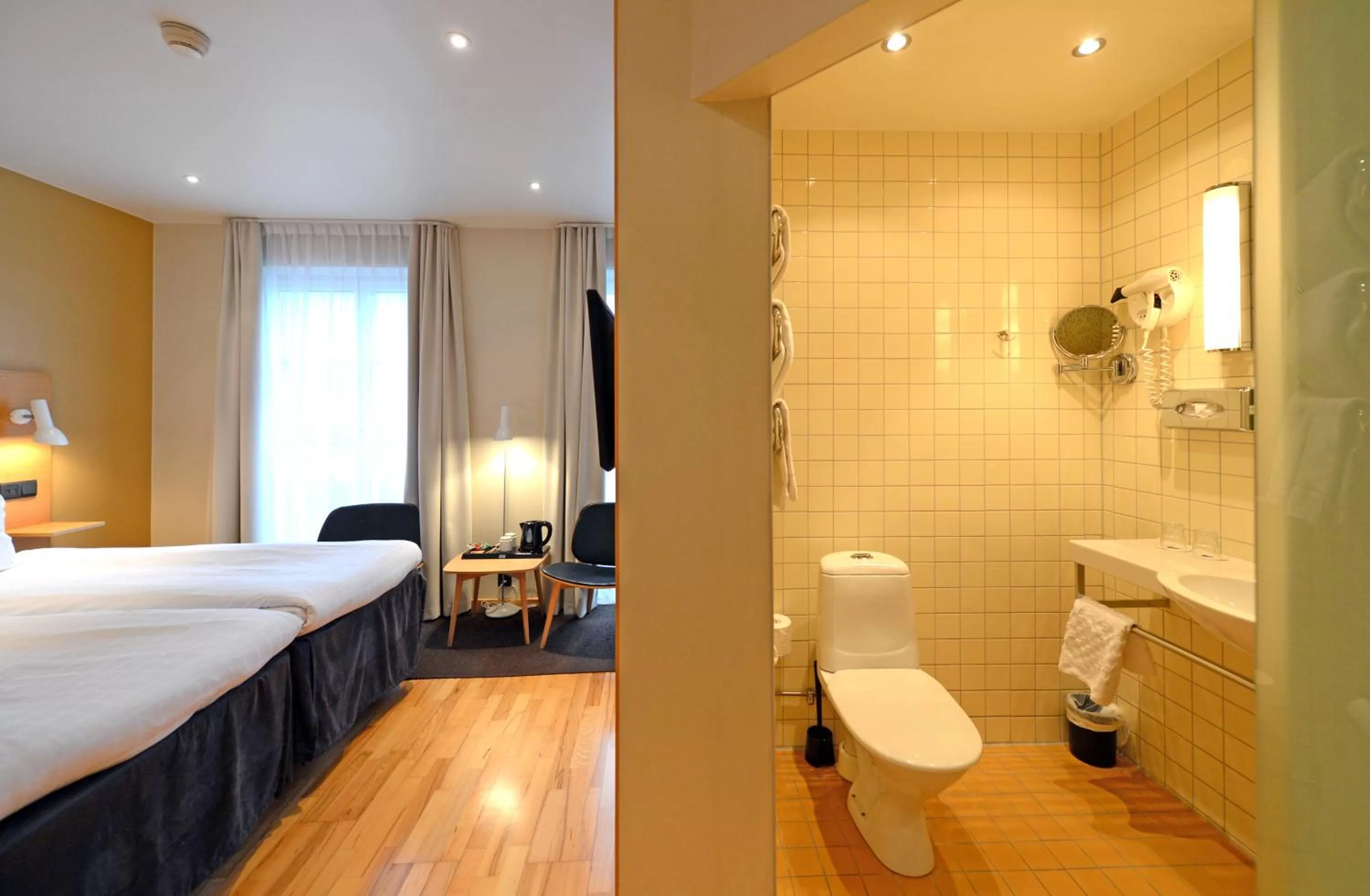 Photo of the whole room, Bed in Best Western Hotel Royal