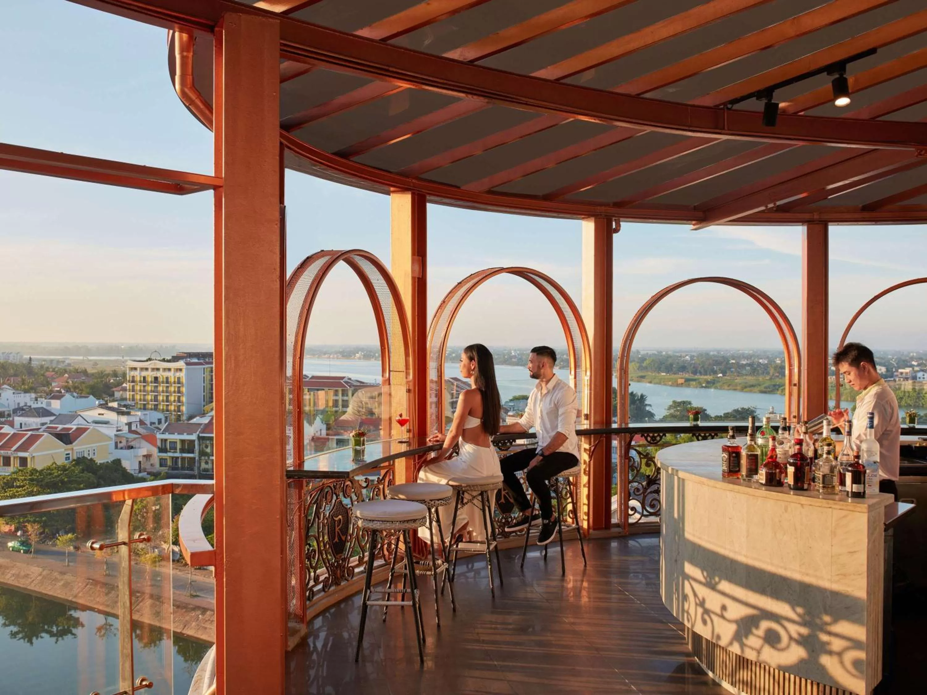 Lounge or bar in Hotel Royal Hoi An - MGallery