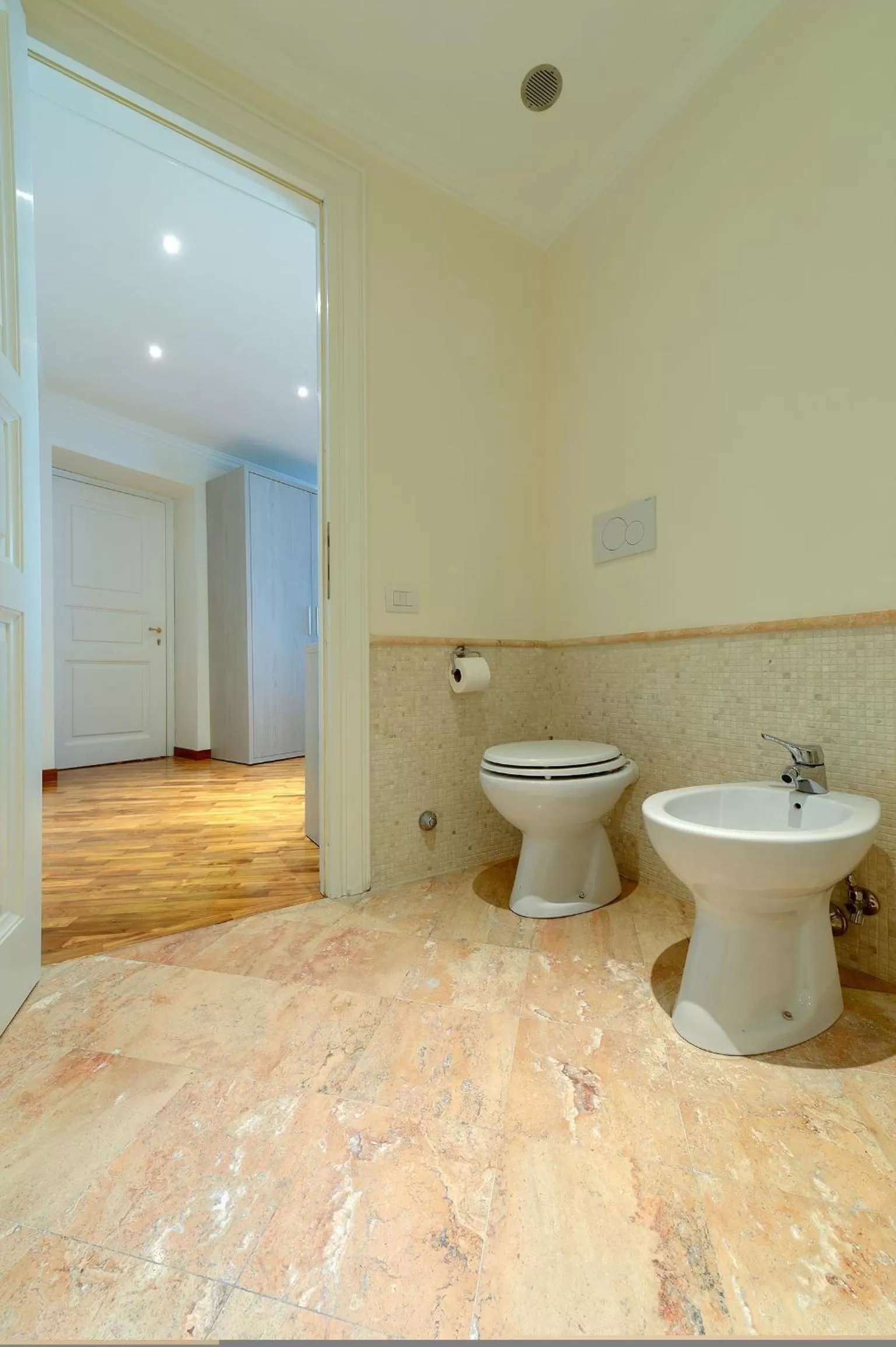 Bathroom in Polinari Rooms San Pietro Roma