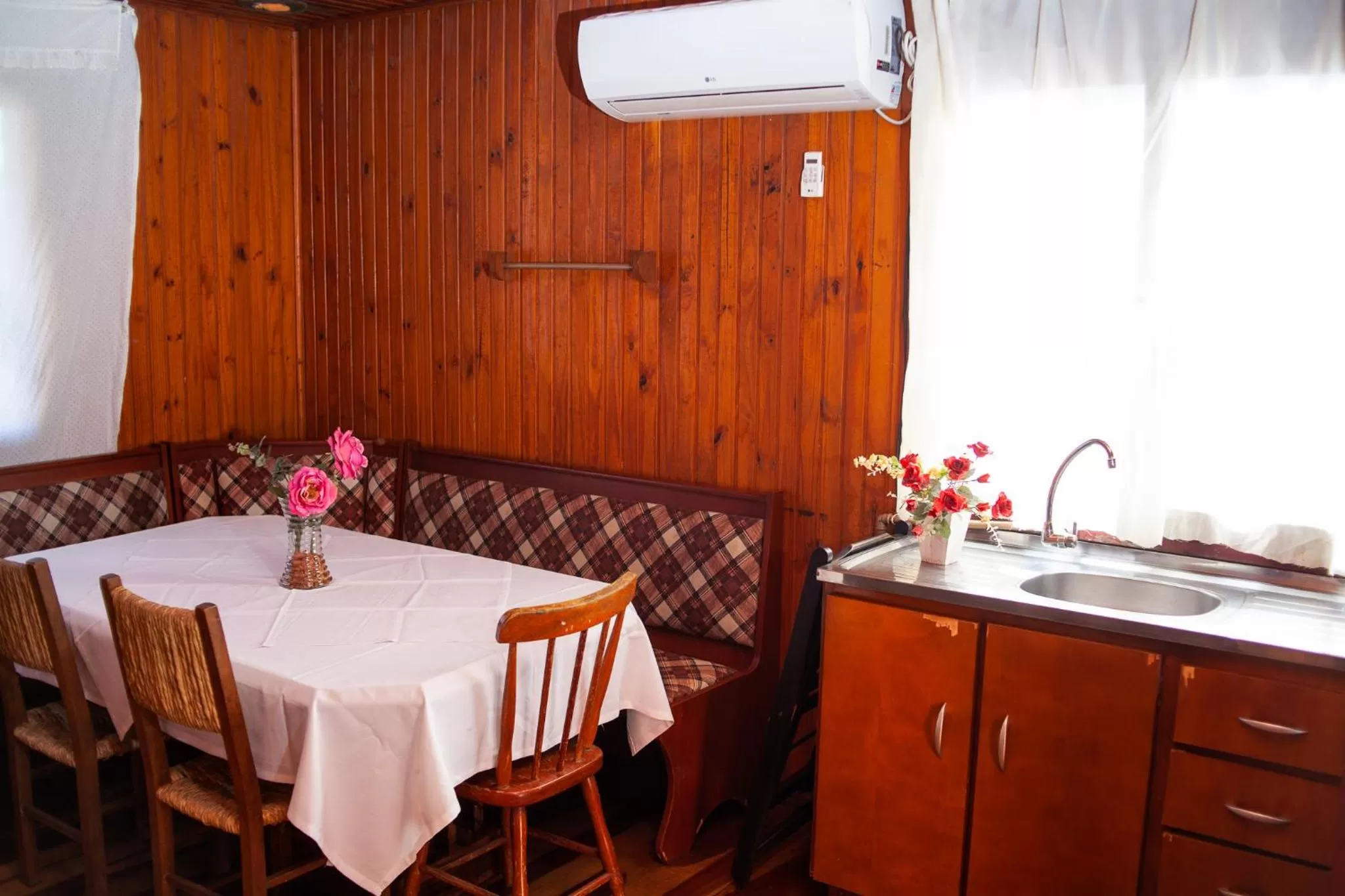 Restaurant/Places to Eat in Pousada Barth