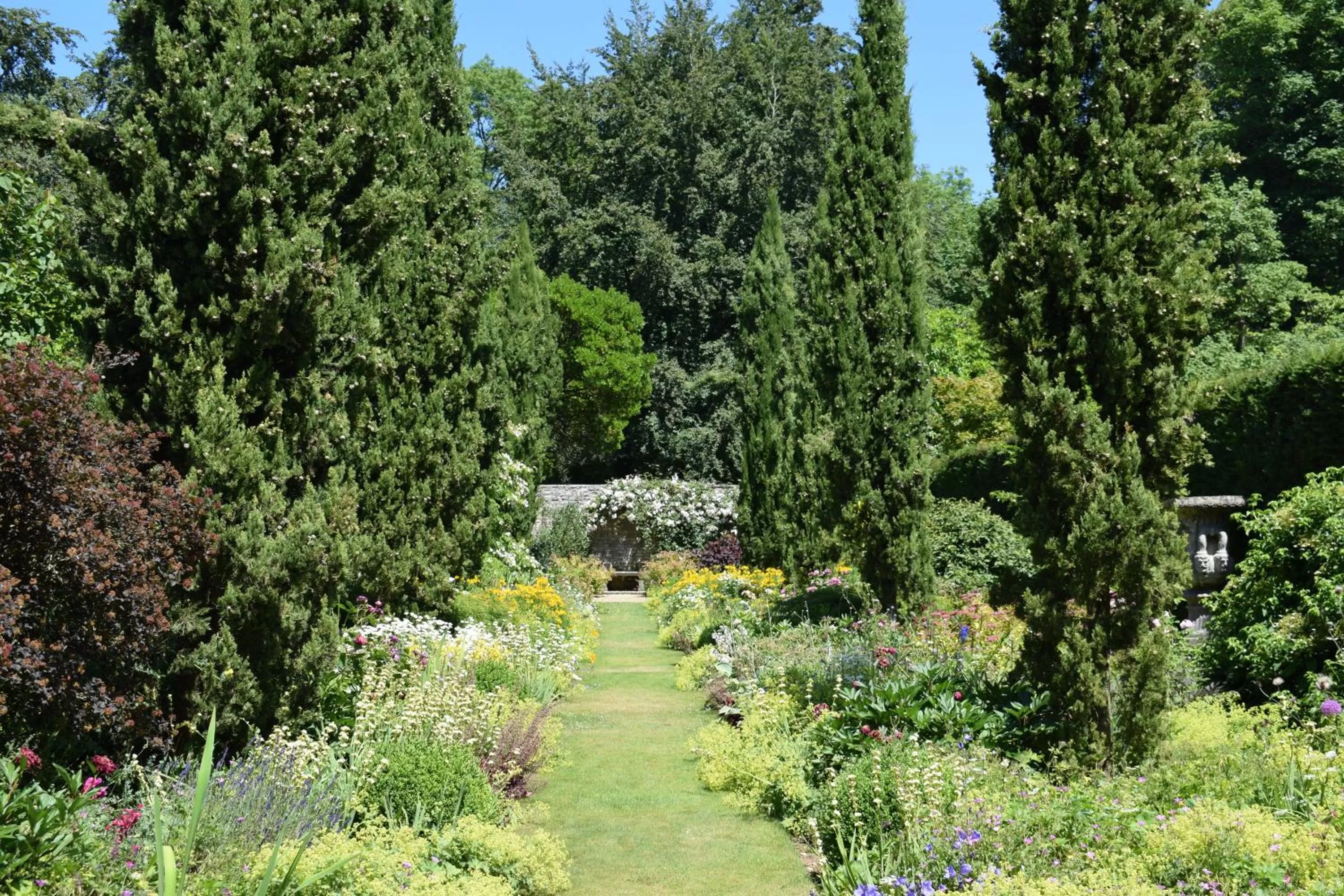 Garden in Lucknam Park, Emblems Collection
