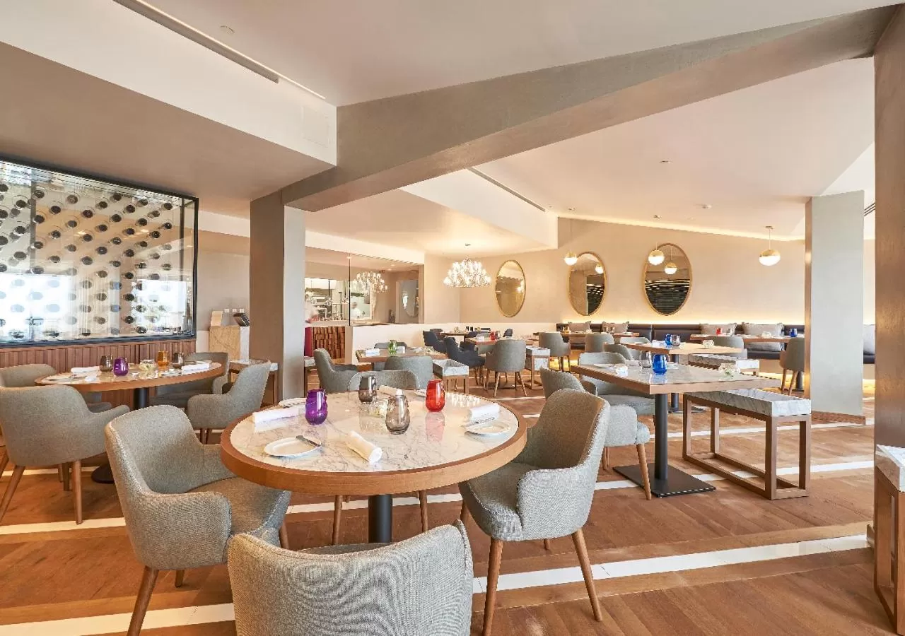 Restaurant/places to eat in Cascade Wellness Resort