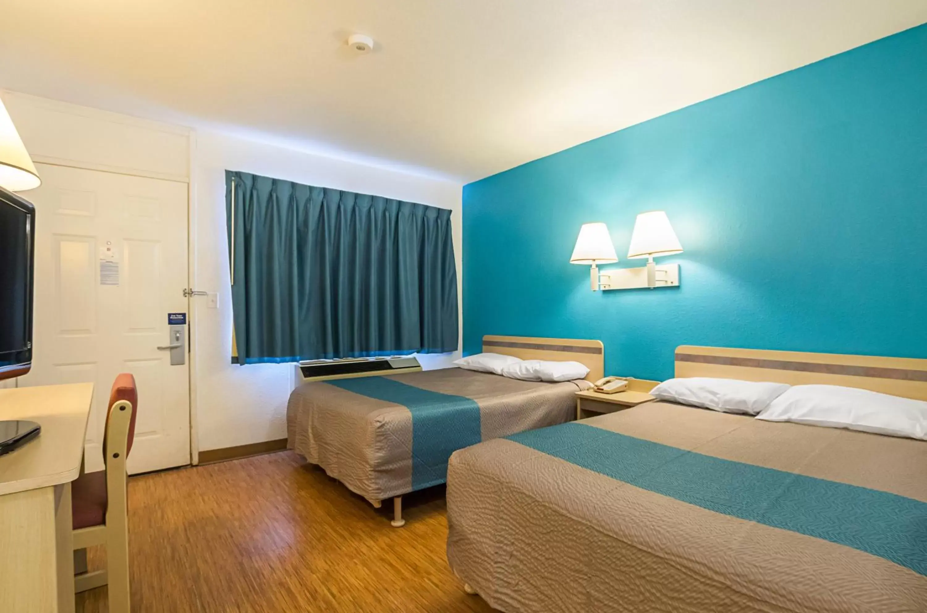 Standard Suite - Non-Smoking in Motel 6-Rochester, MN Standard Suite - Non-Smoking in Motel 6-Rochester, MN