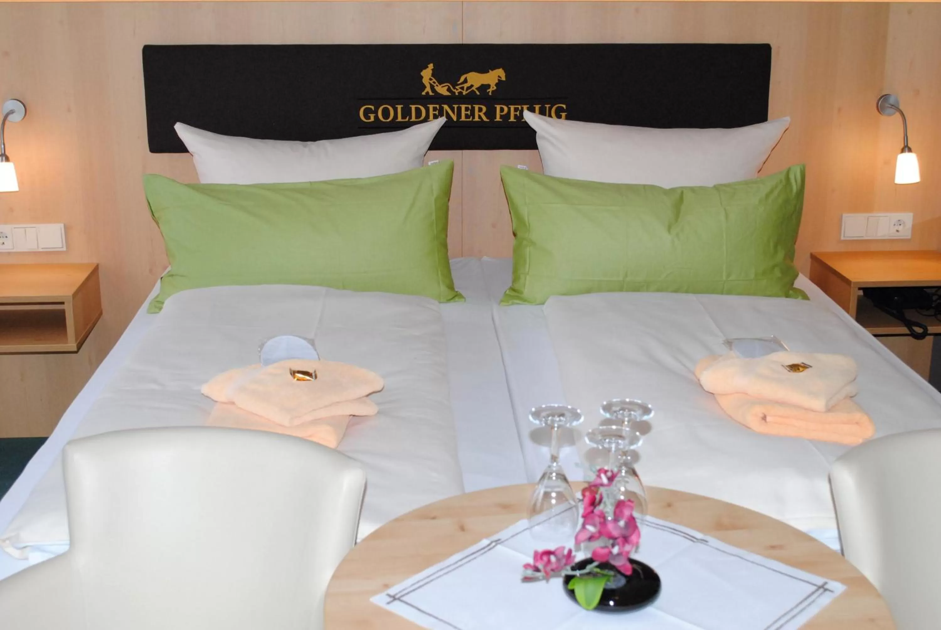 Bedroom, Bed in Landgasthof Goldener Pflug
