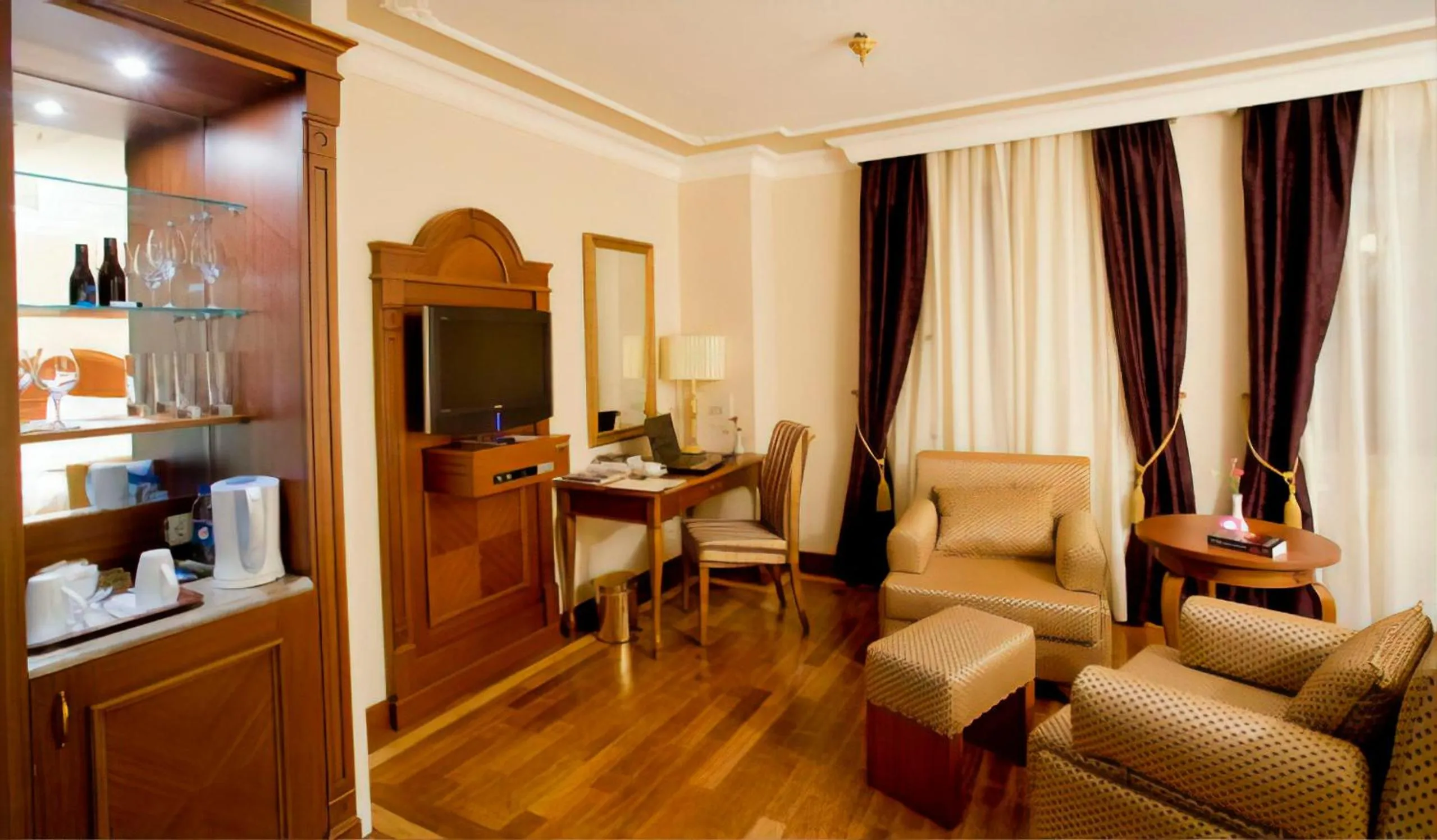 Decorative detail in GLK PREMIER Regency Suites & Spa