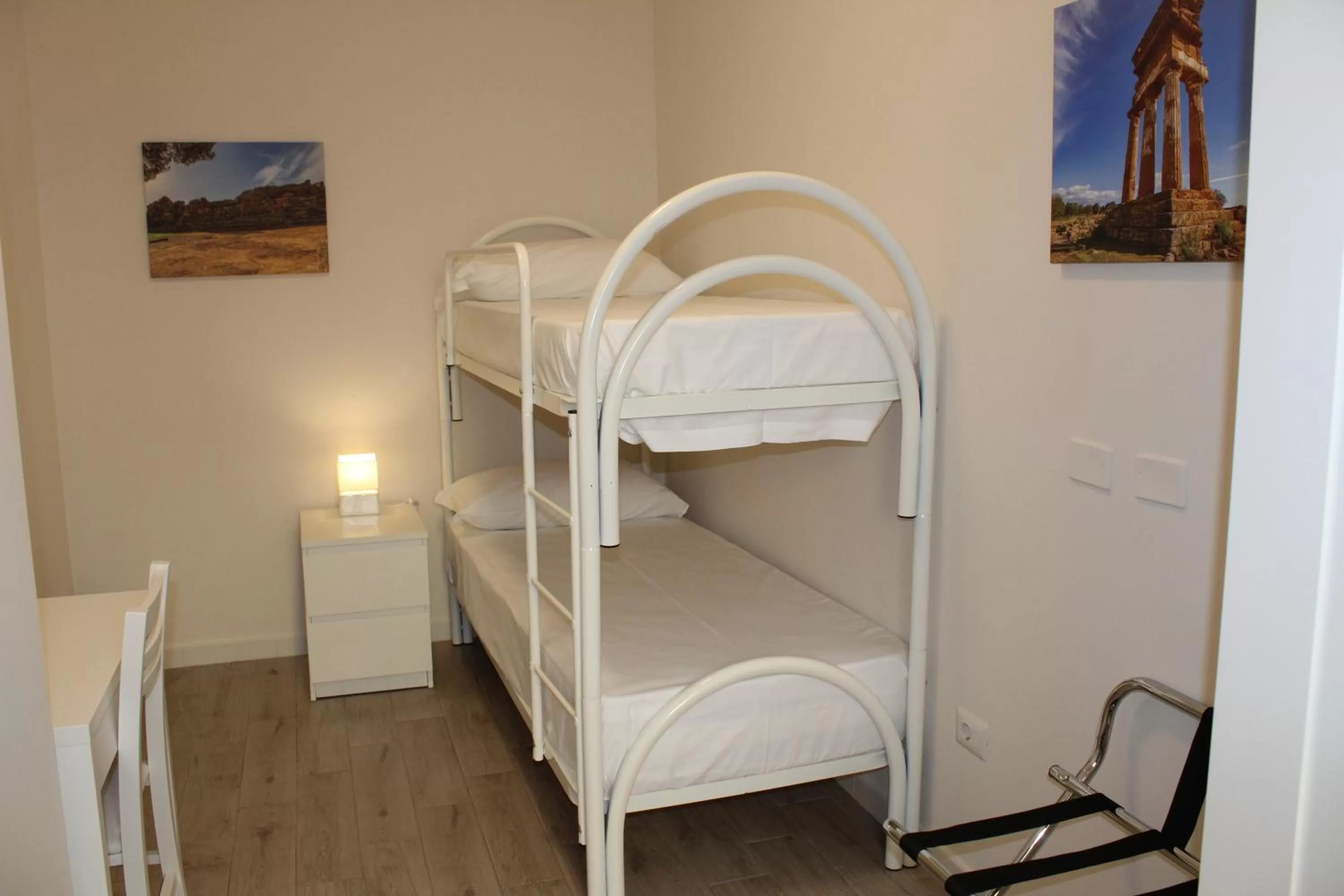bunk bed in Esseneto Rooms