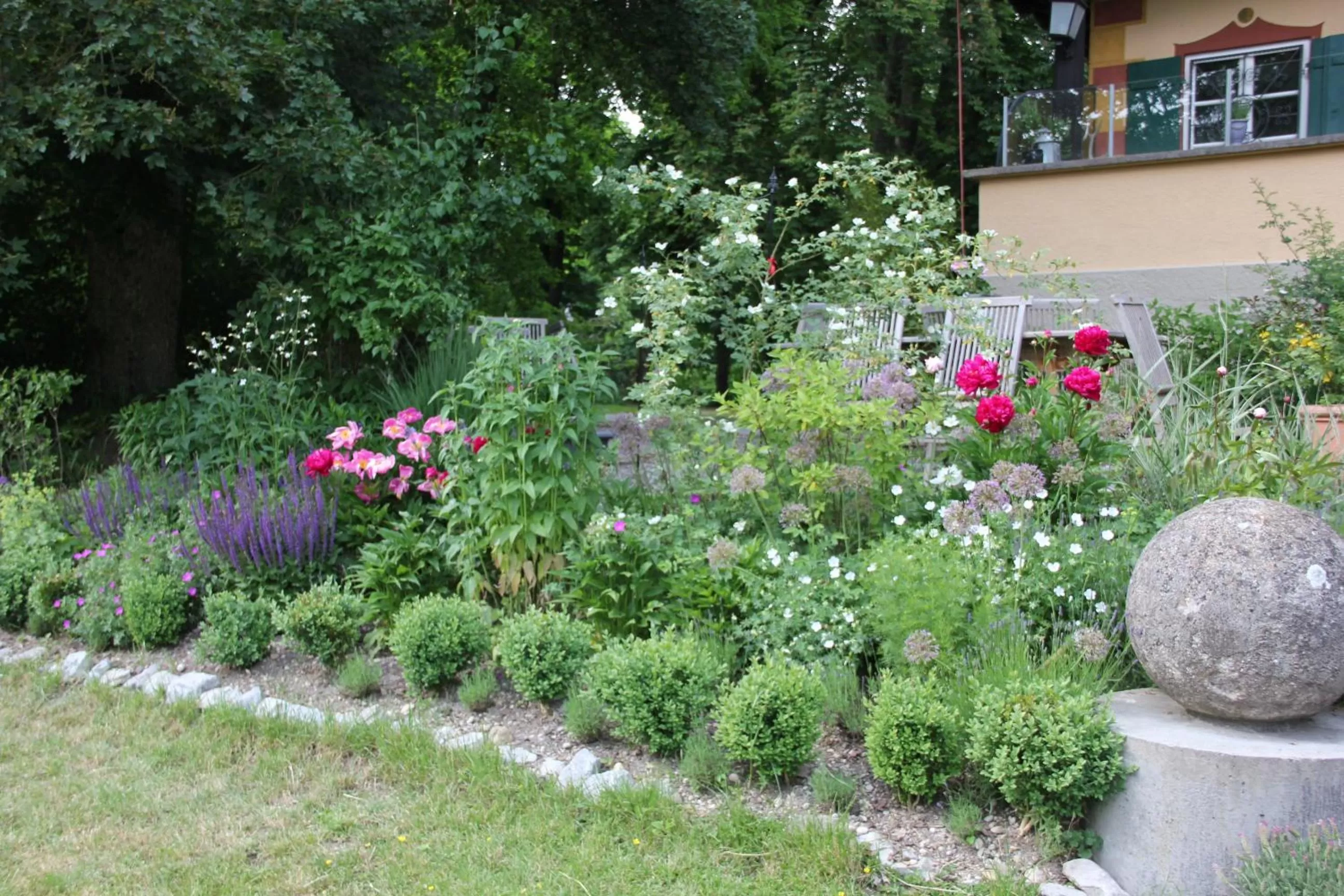 Garden in Villa Zollhaus Bed & Breakfast