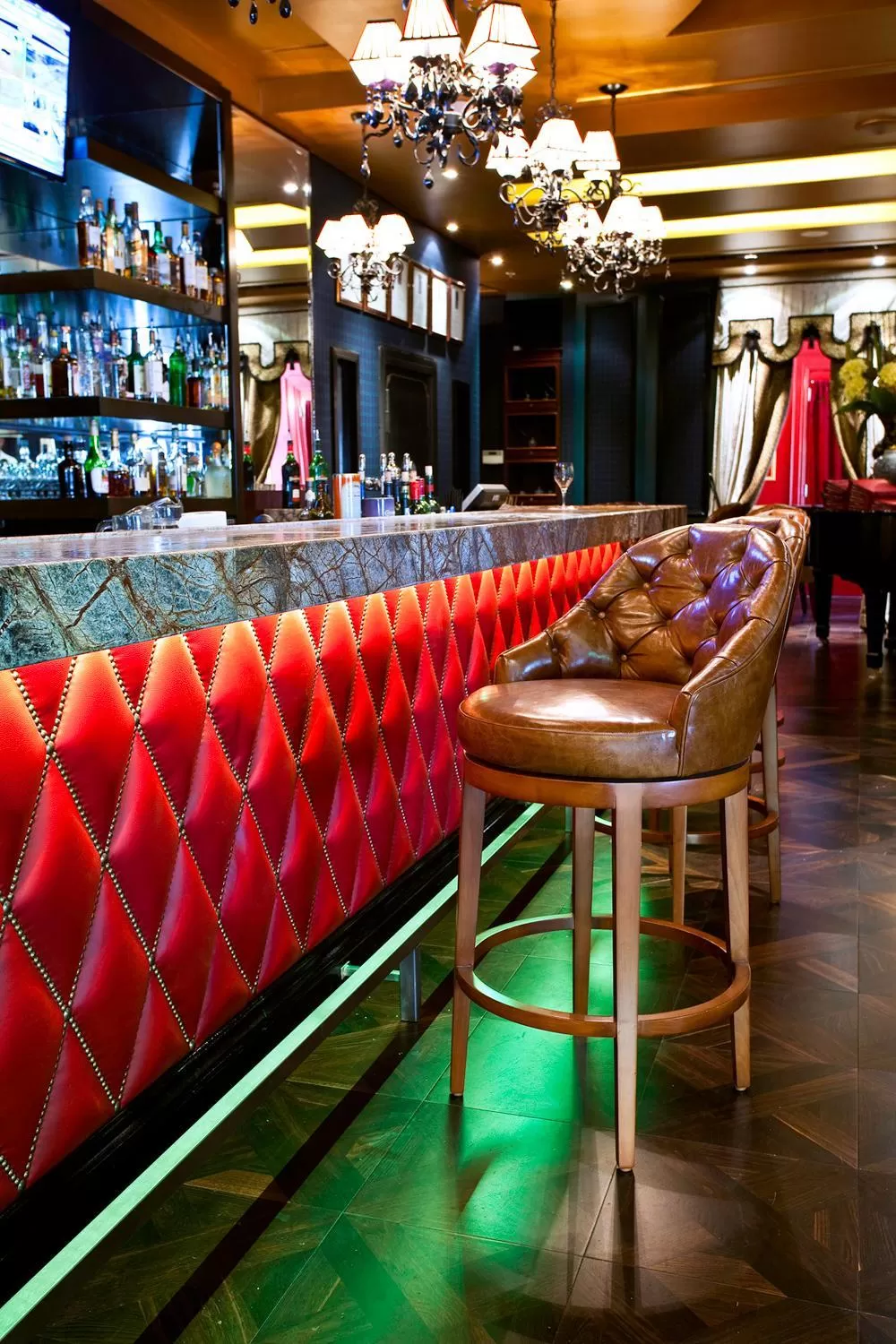 Lounge or bar in Windsor Arms Hotel