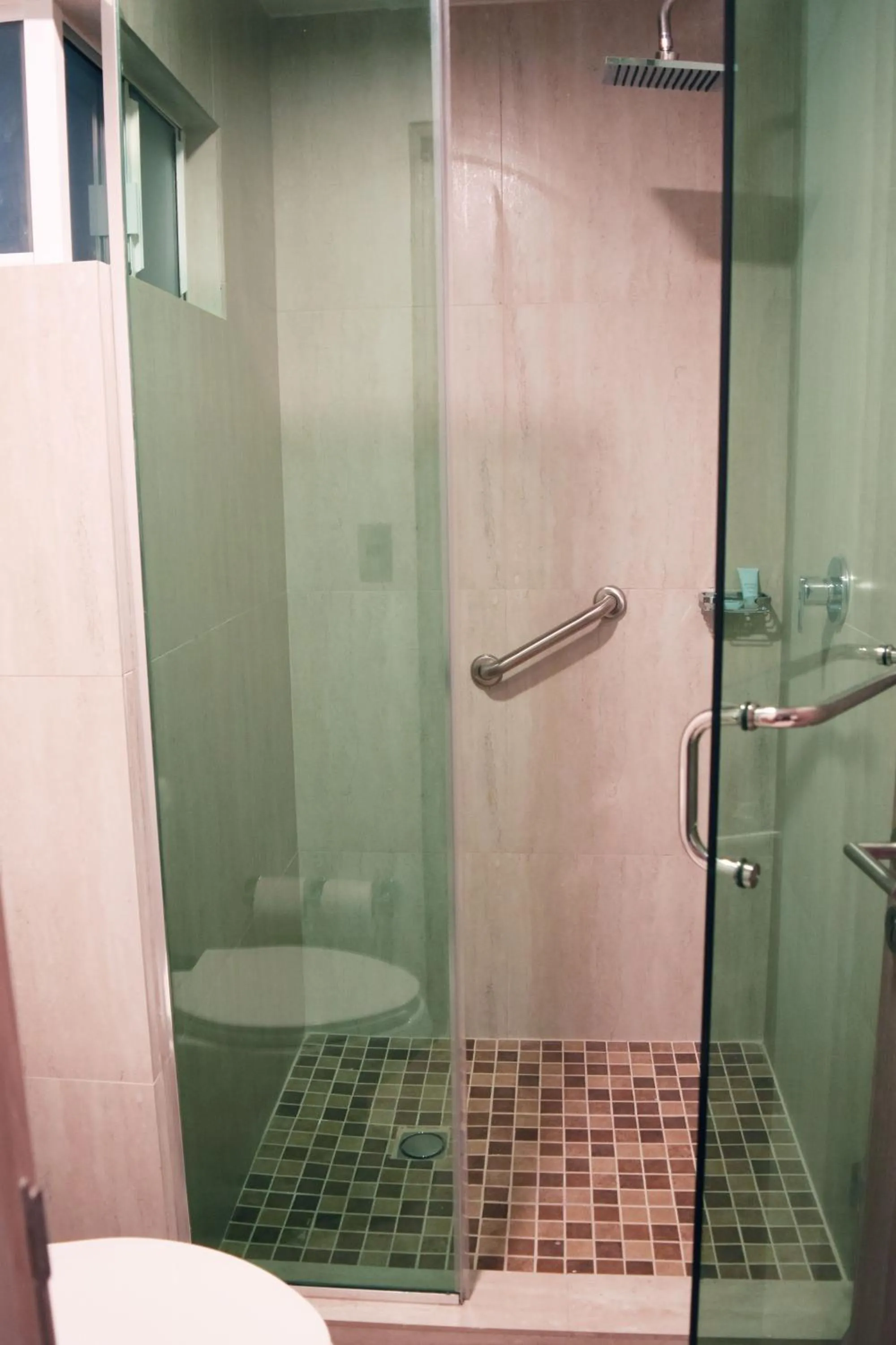 Shower in Hotel Ht Ole