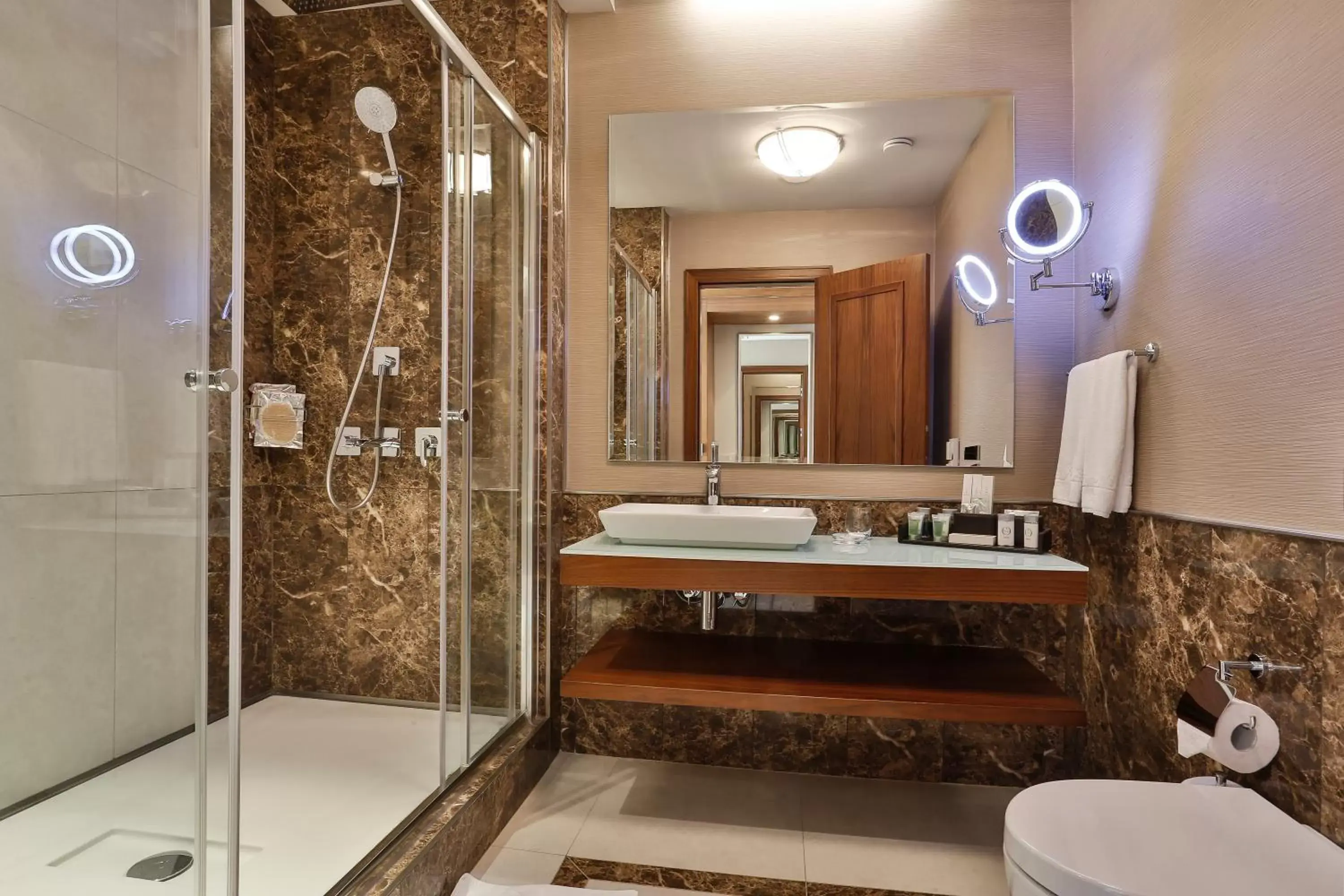 Deluxe King Room in Borjomi Likani Health & Spa Centre Deluxe King Room in Borjomi Likani Health & Spa Centre