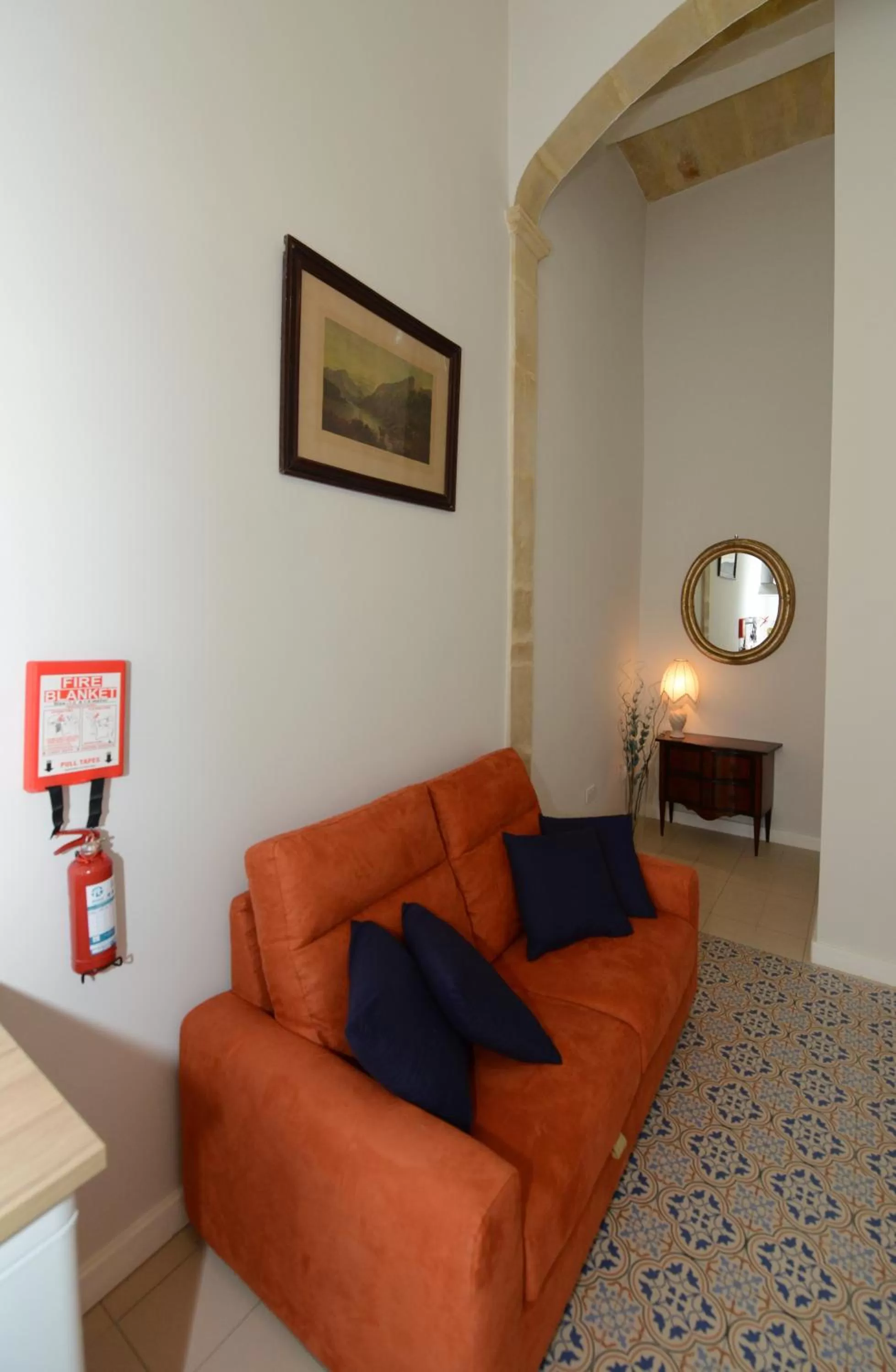 Dining area, Bed in Paulos Valletta