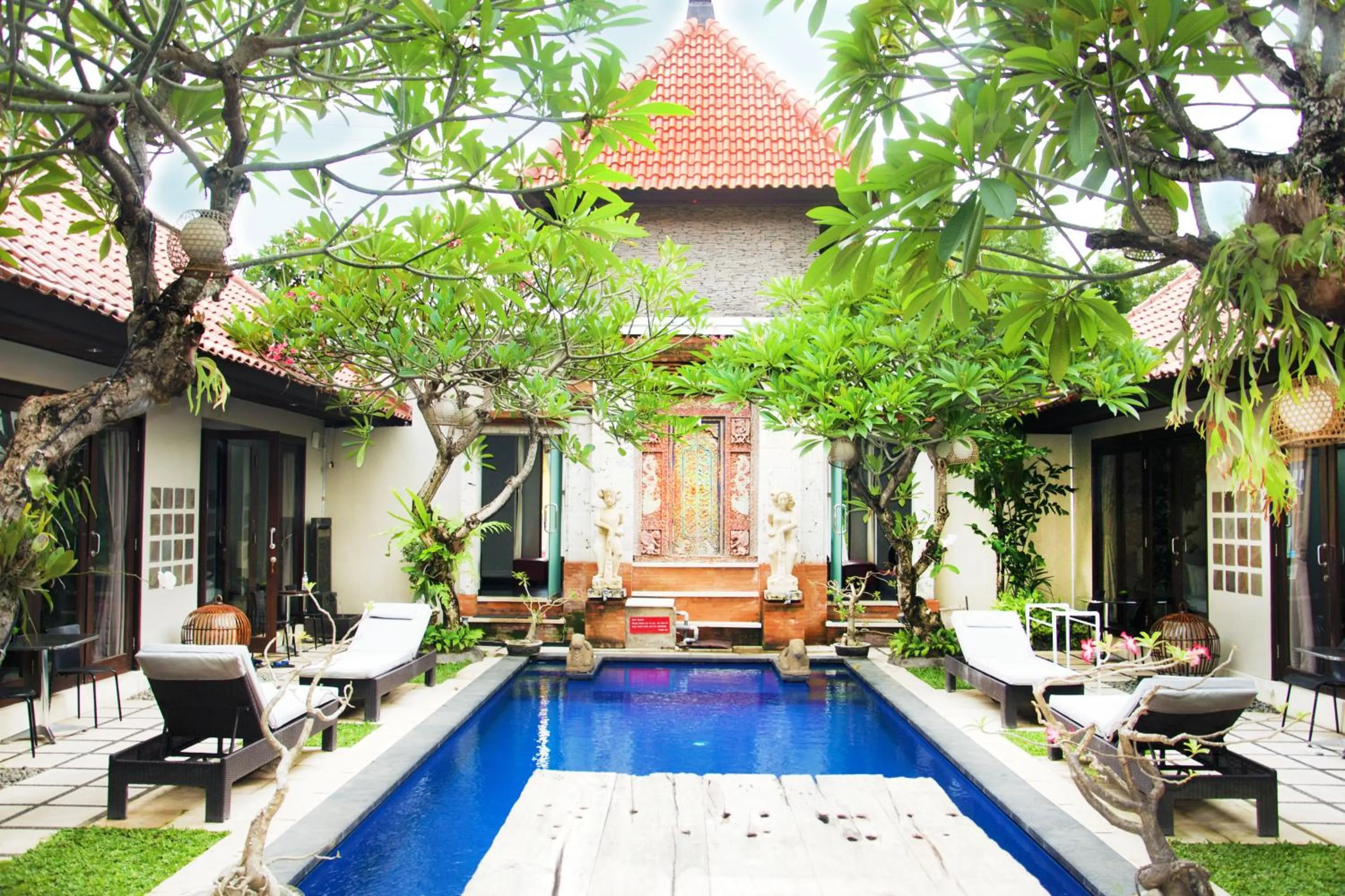 Area and facilities in Sindhu Mertha Suite