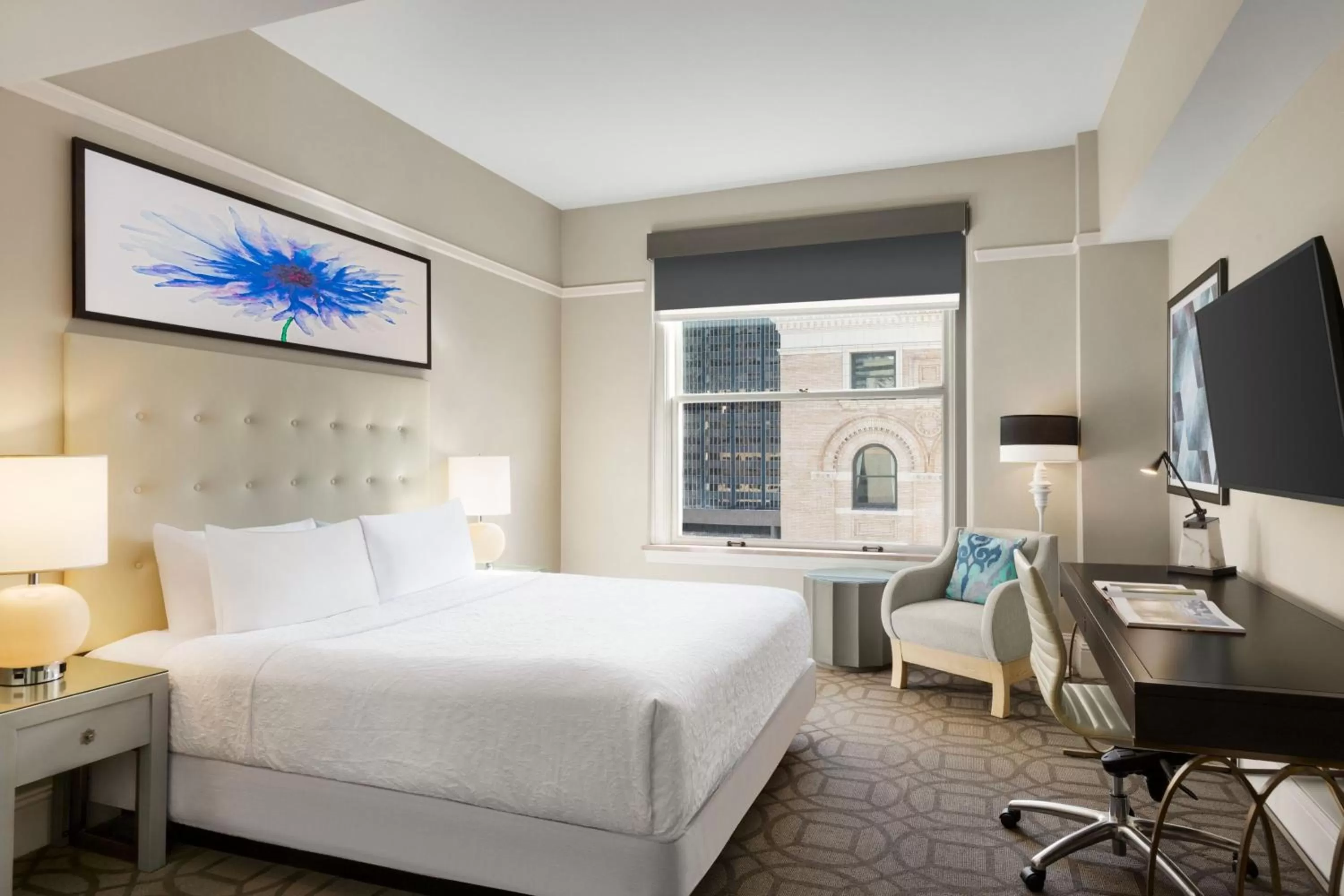 Photo of the whole room, Bed in Magnolia Hotel Denver, a Tribute Portfolio Hotel