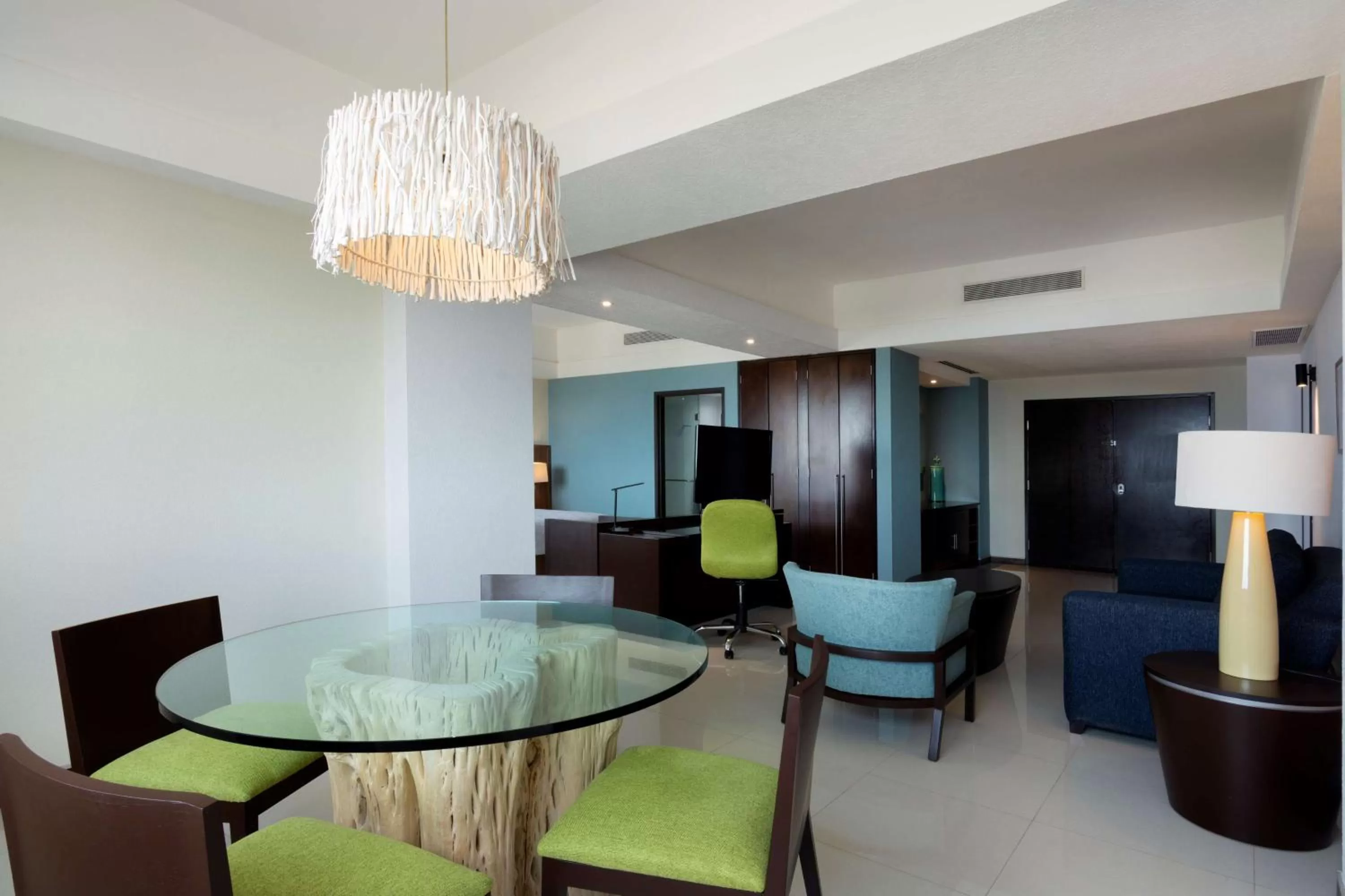 Living room in Hampton by Hilton Veracruz Boca Del Rio