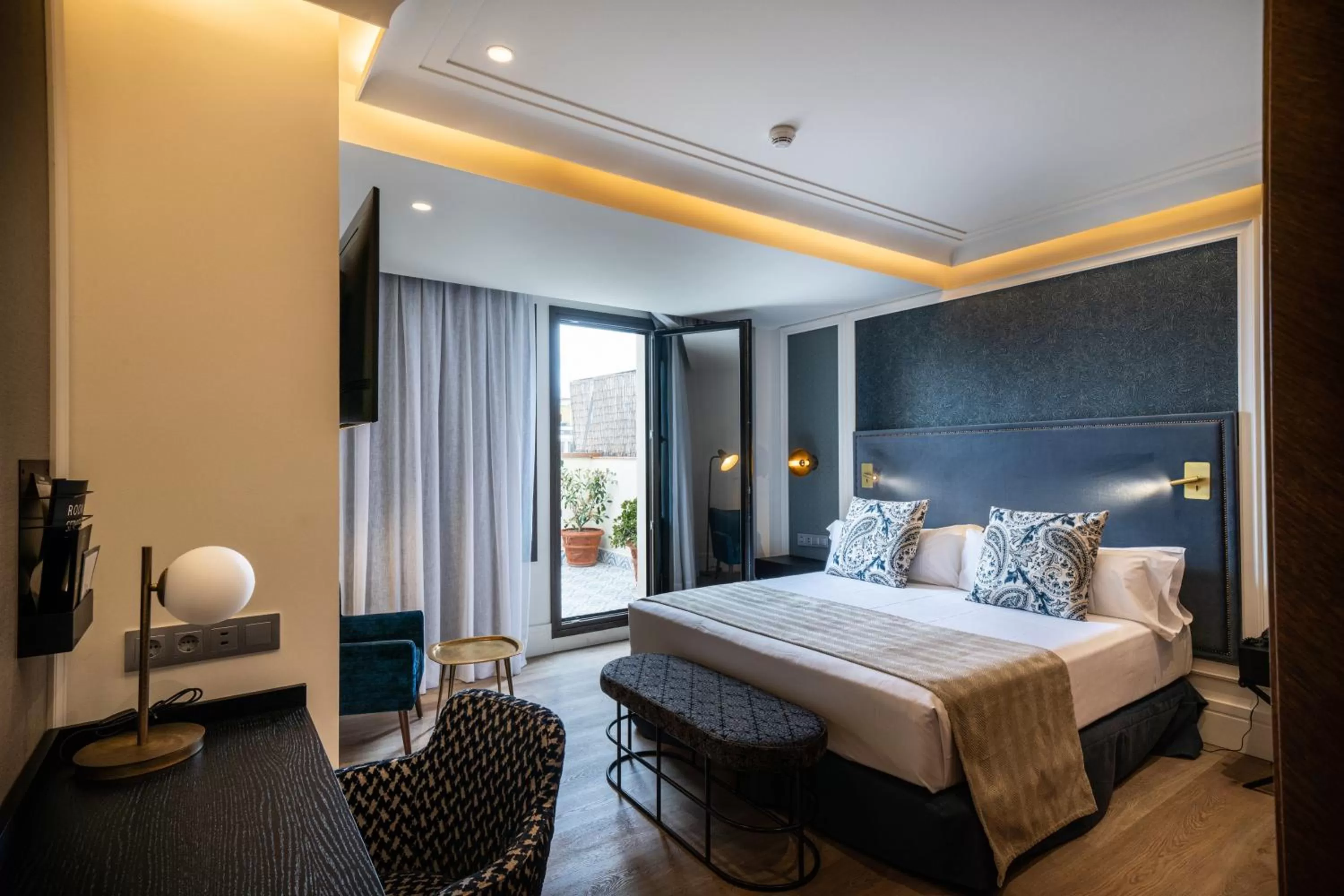 Bed in Catalonia Plaza Catalunya