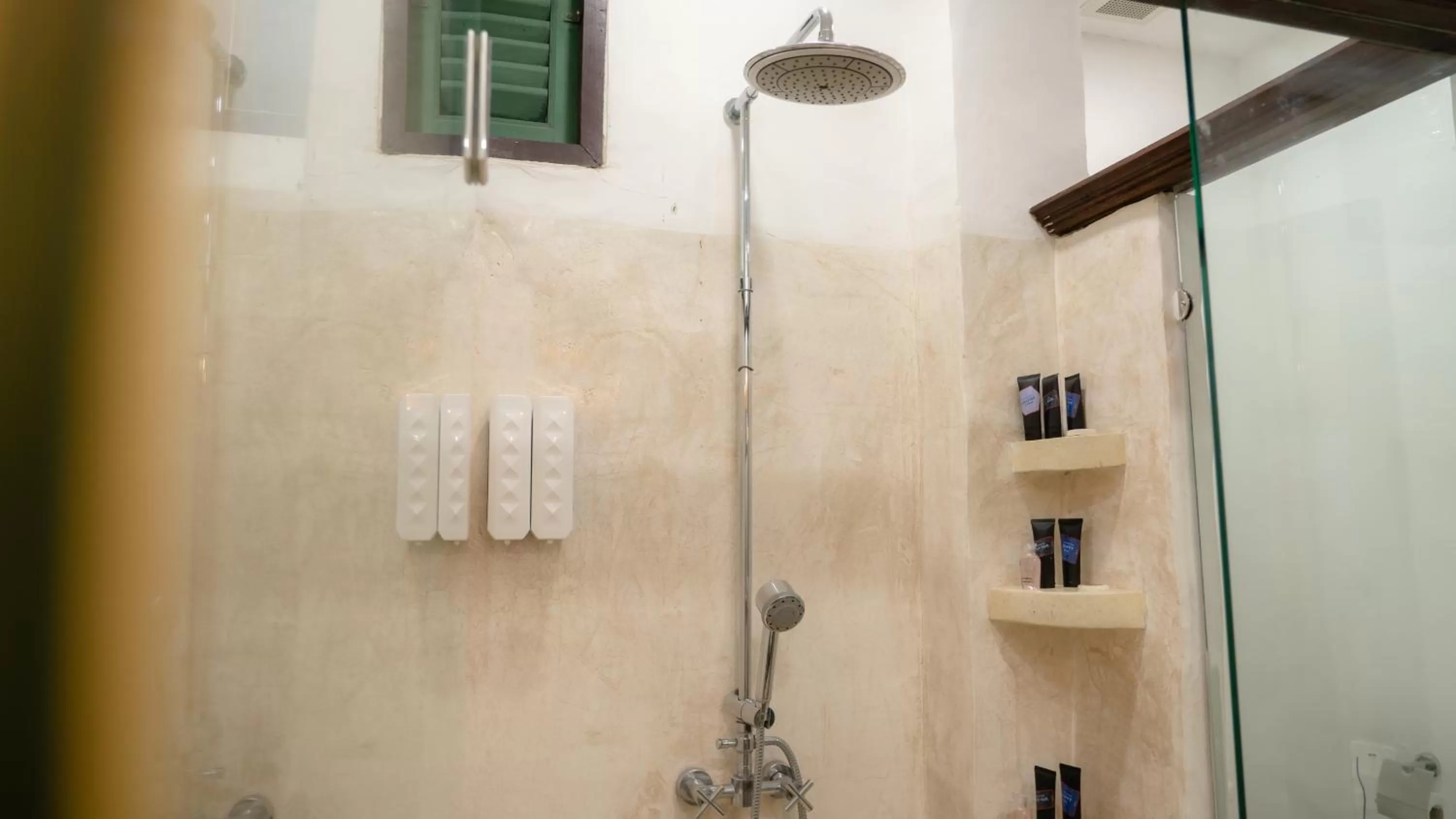 Bathroom in Cheva Gallery Boutique Hotel