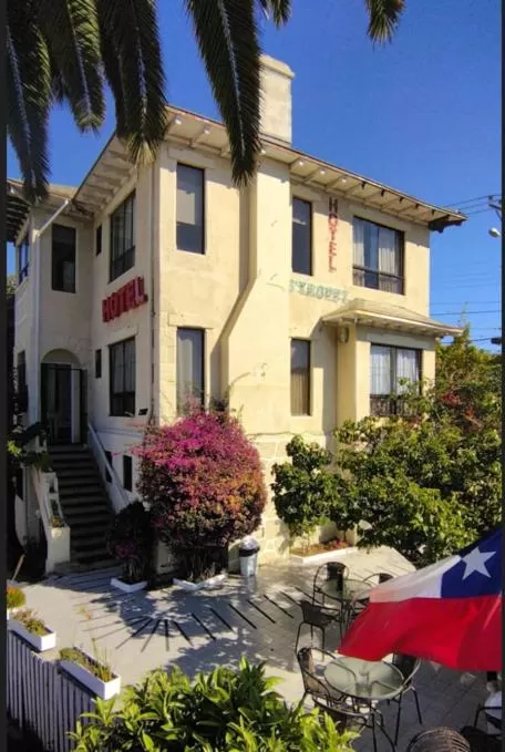 Property Building in Hotel 251