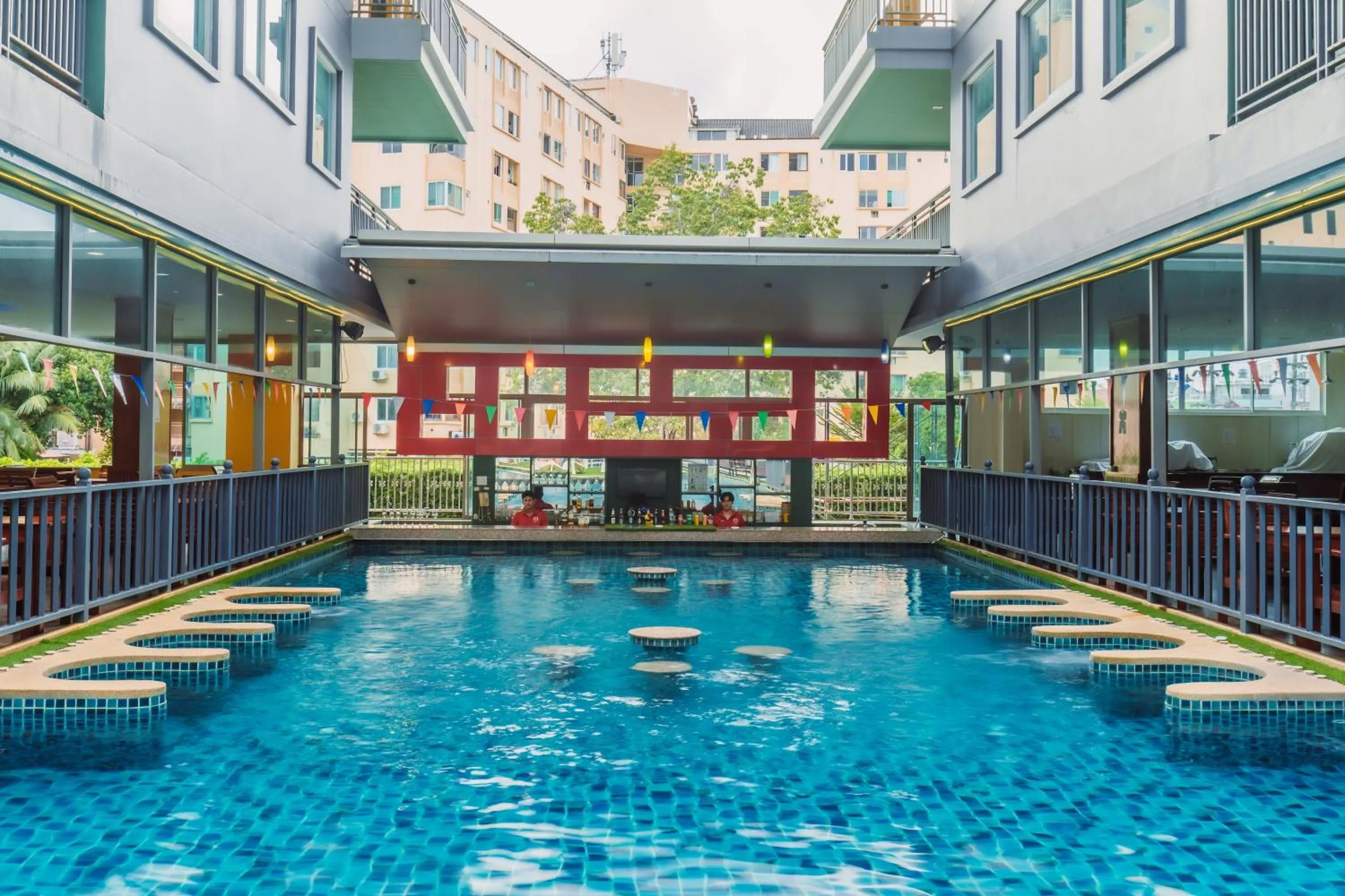 Swimming pool in Elite Suites Patong