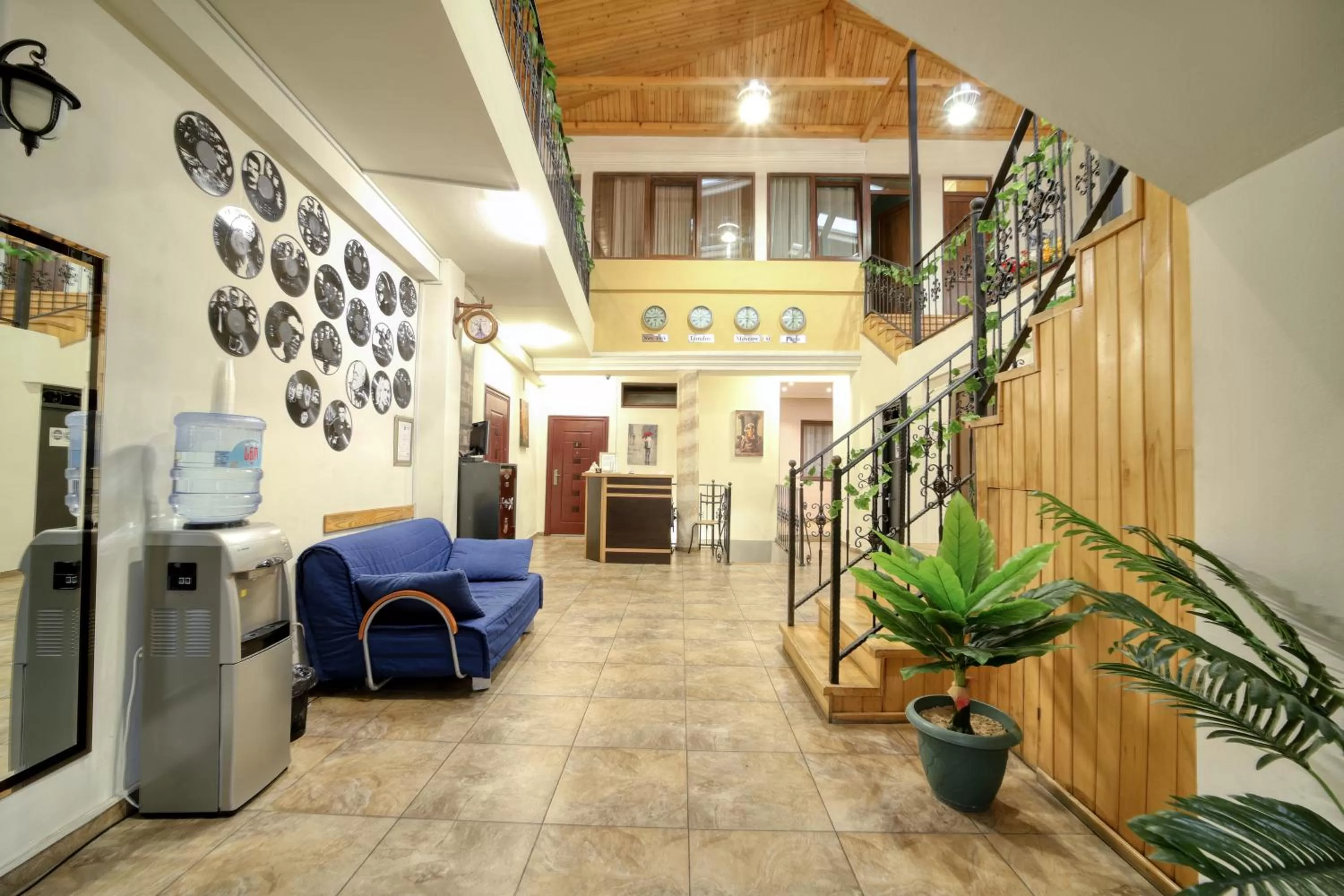 Living room, Lobby/Reception in Nine Hotel