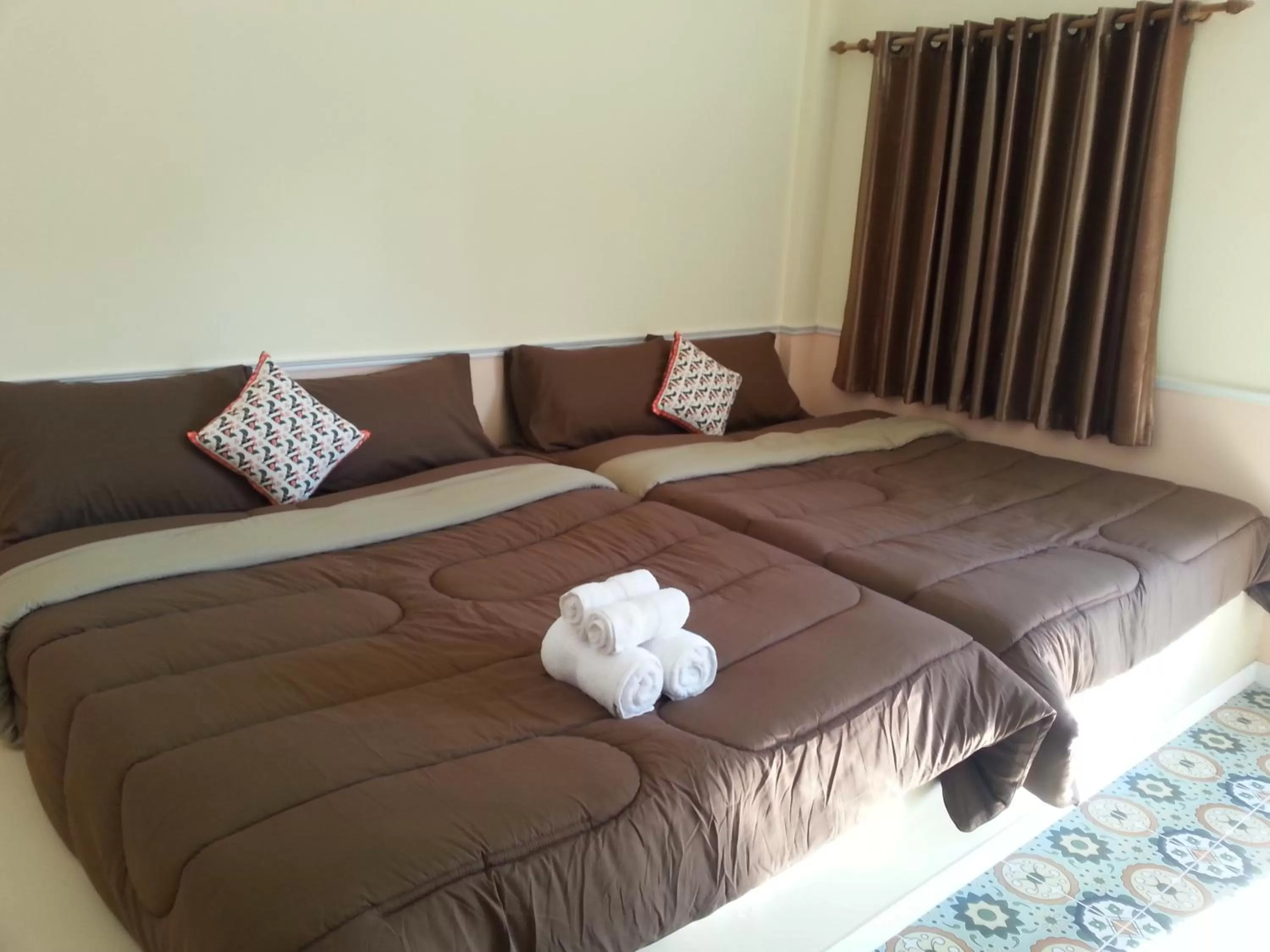 Bedroom, Bed in Fancy Carp Resort