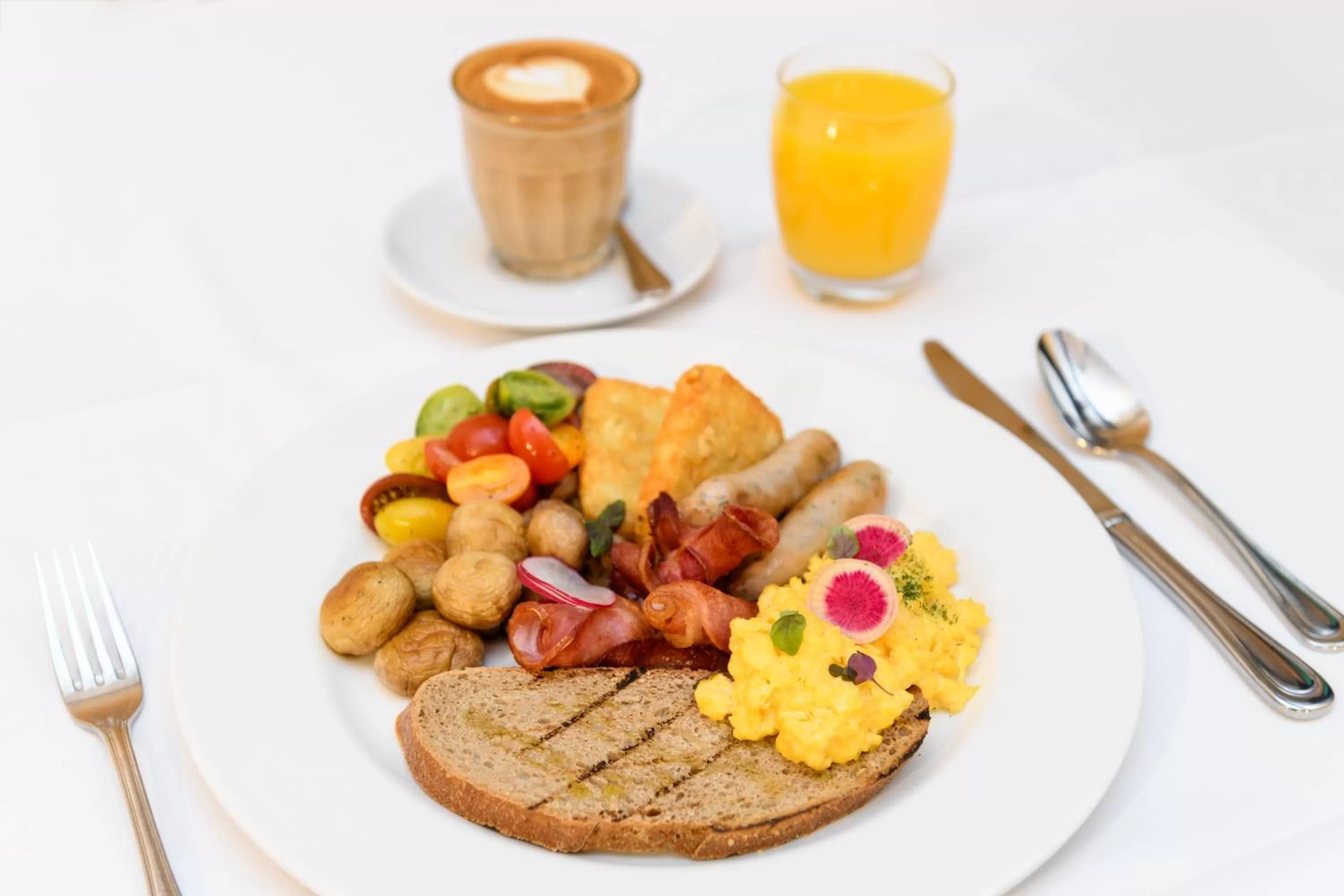 Buffet breakfast in Lakeside Hotel and Conference Centre