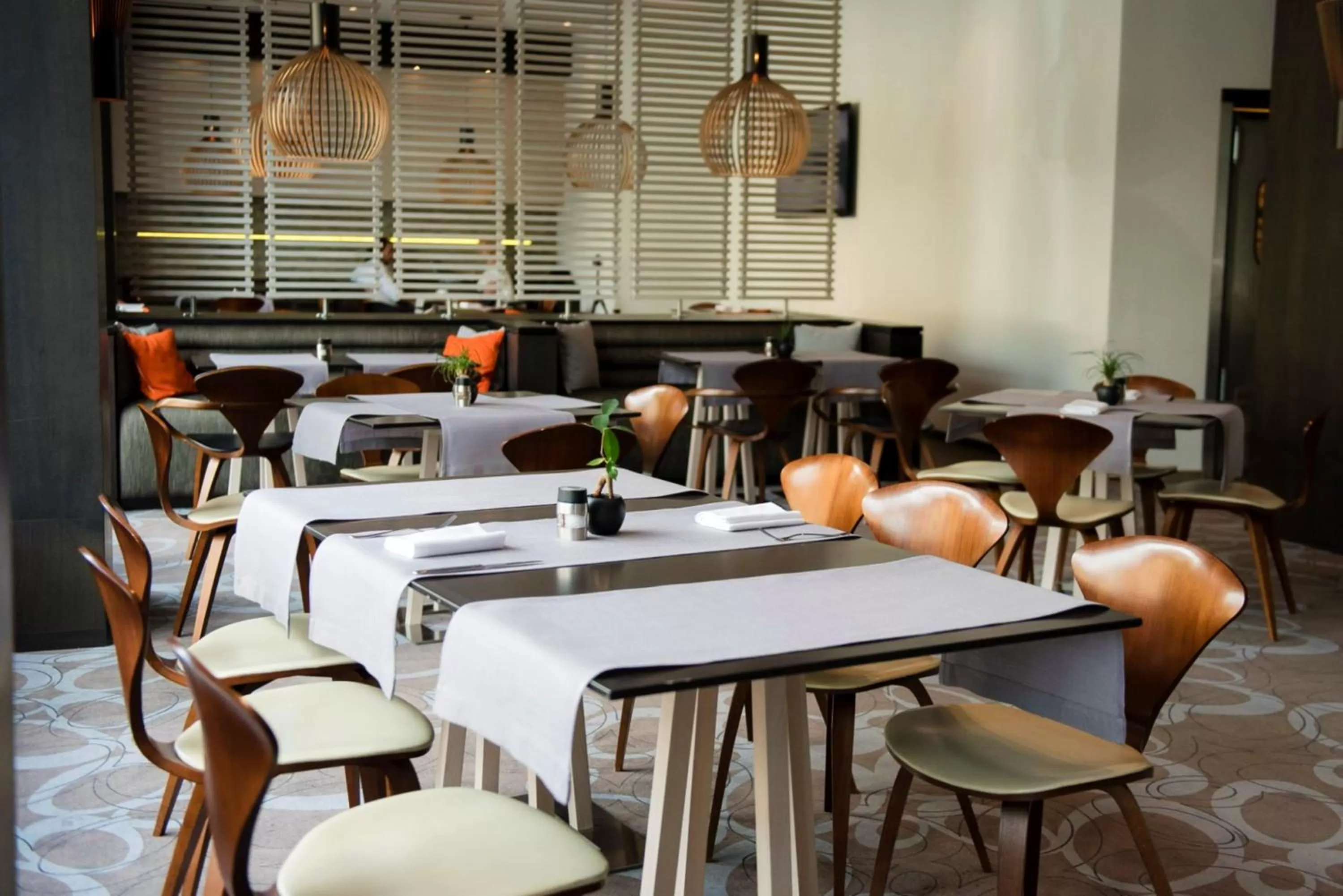 Restaurant/places to eat in Holiday Inn Vilnius by IHG