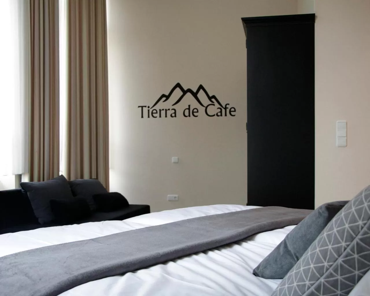 Bedroom, Bed in Z&B Hotel