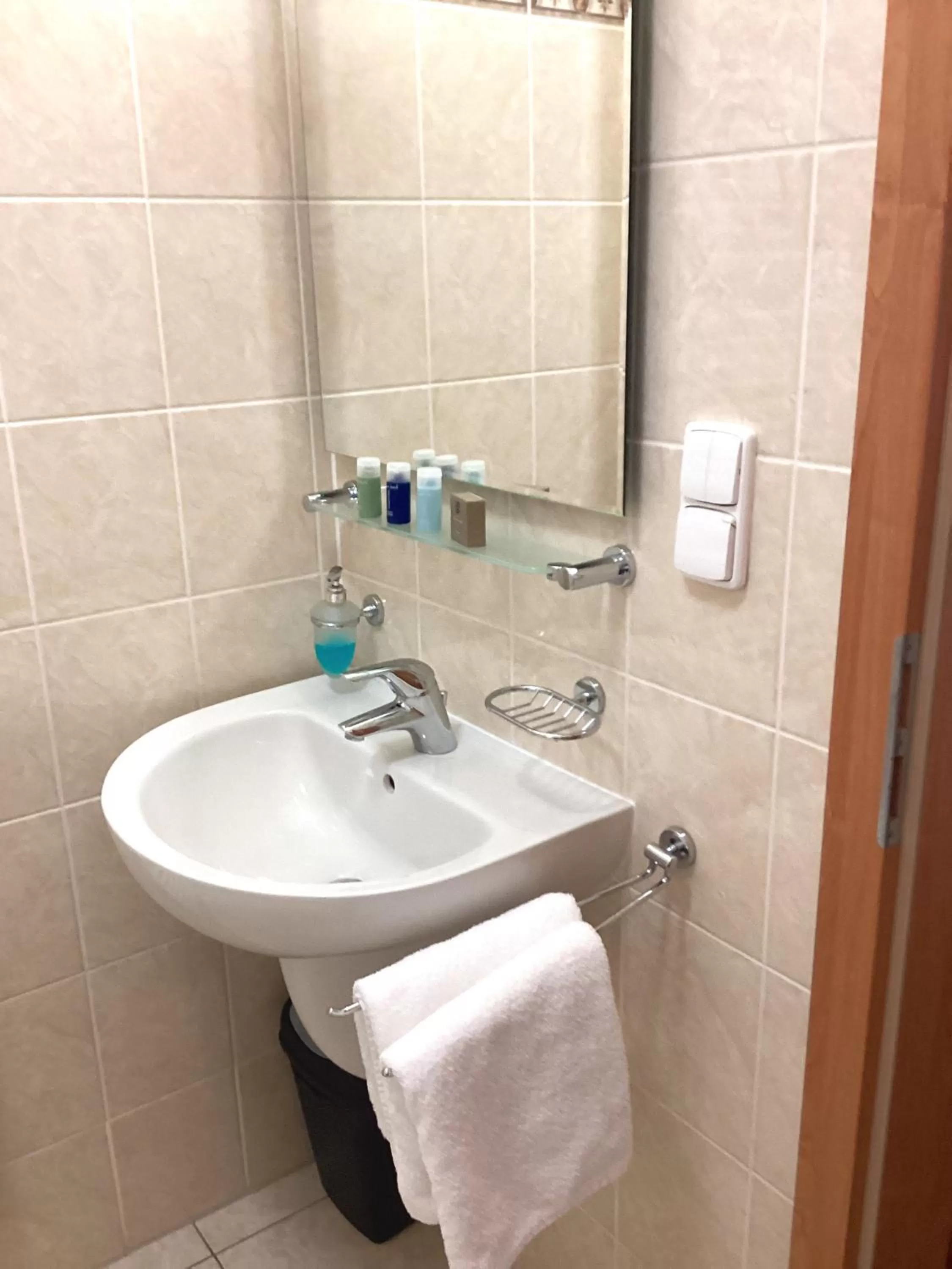 Bathroom in Hotel Karolina