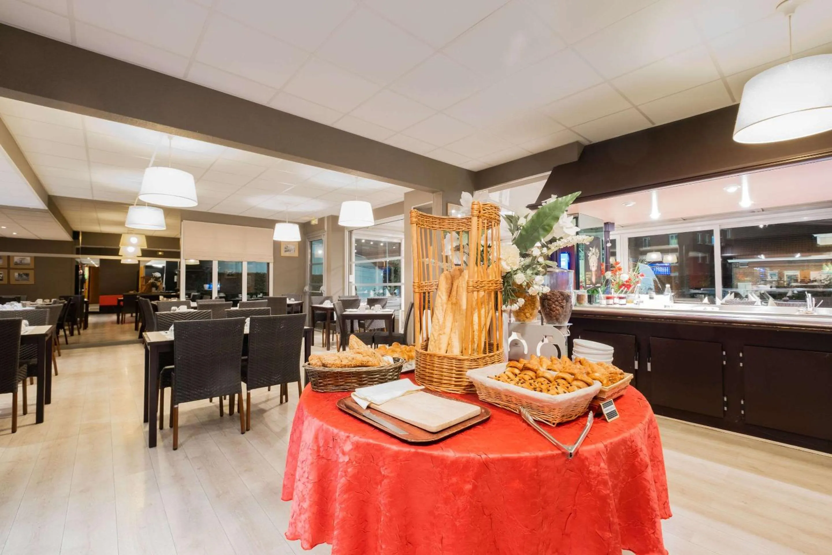Restaurant/places to eat in Comfort Hotel Lille L'Union