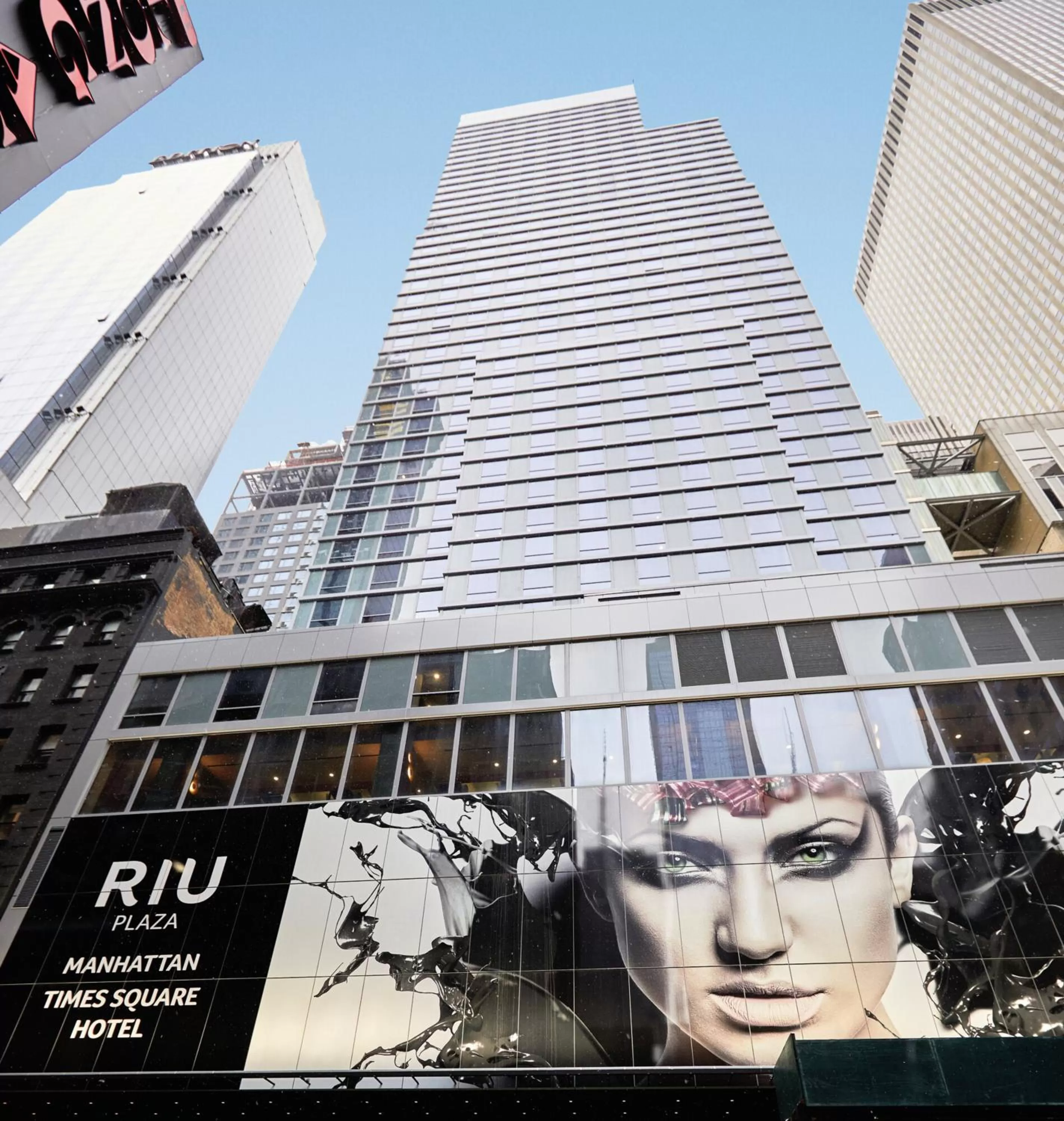 Property building in Riu Plaza Manhattan Times Square