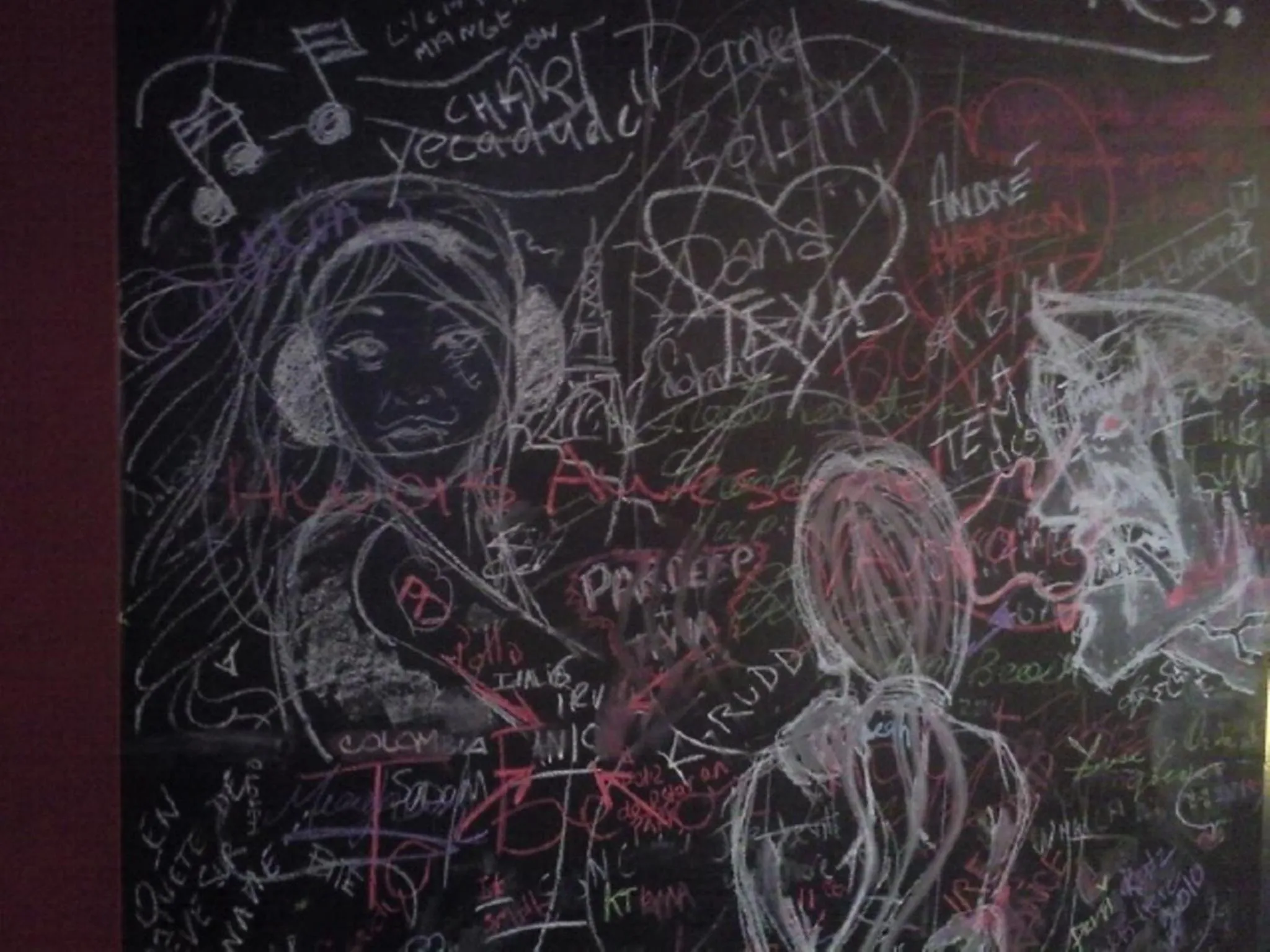 Decorative detail in Le Montclair Montmartre by River