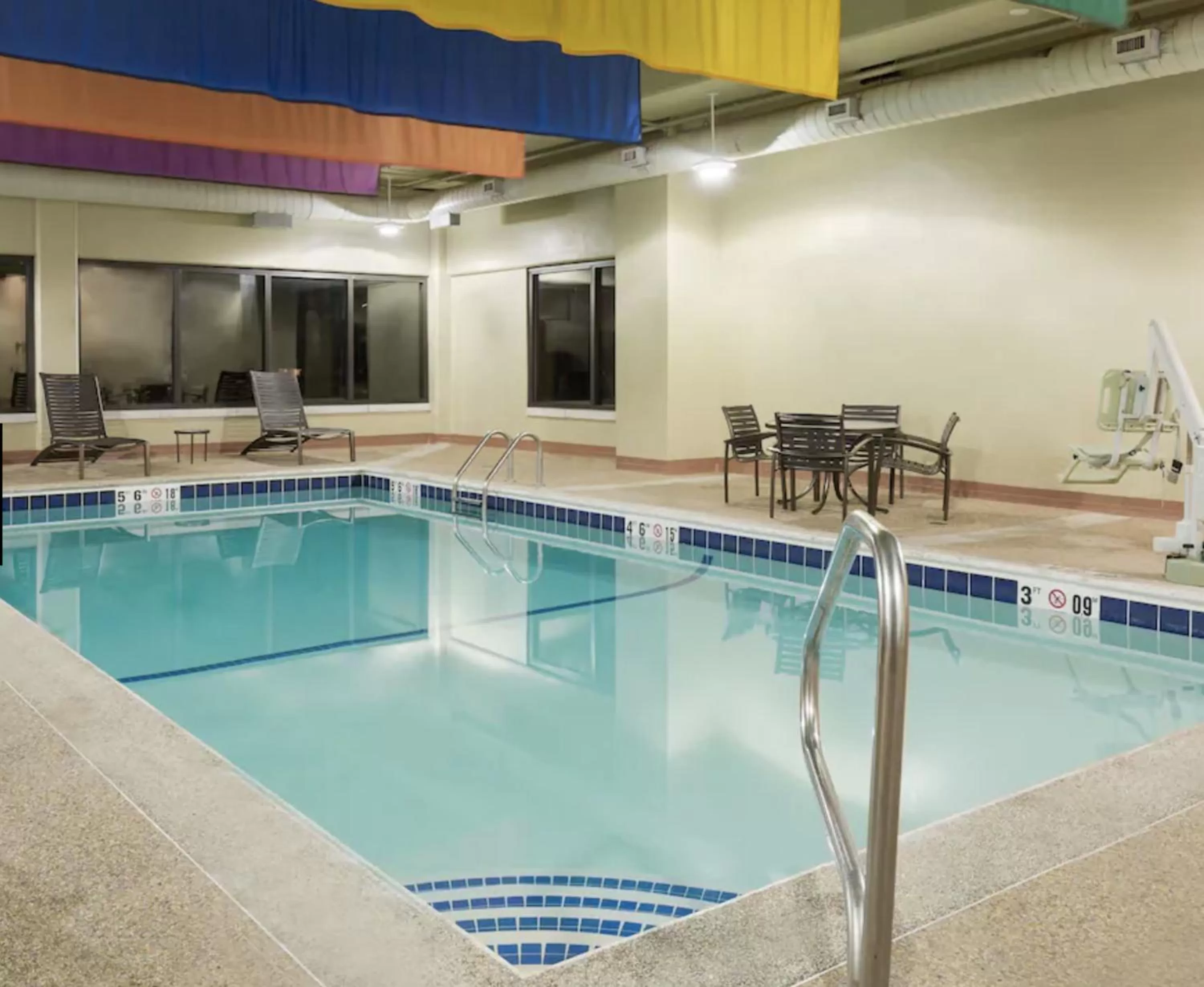 Swimming pool in Hyatt Place Boston - Medford