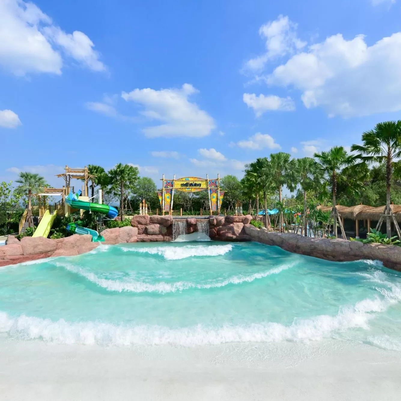 Aqua park in Centre Point Prime Hotel Pattaya